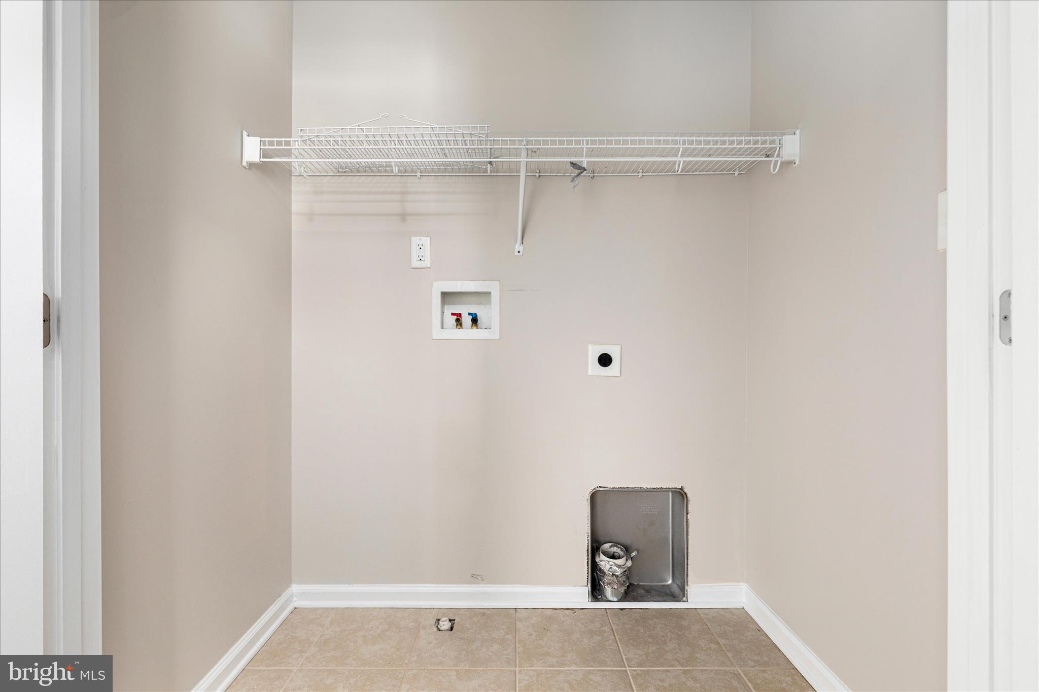 THE TOWNES OF RIDGEWAY - Residential