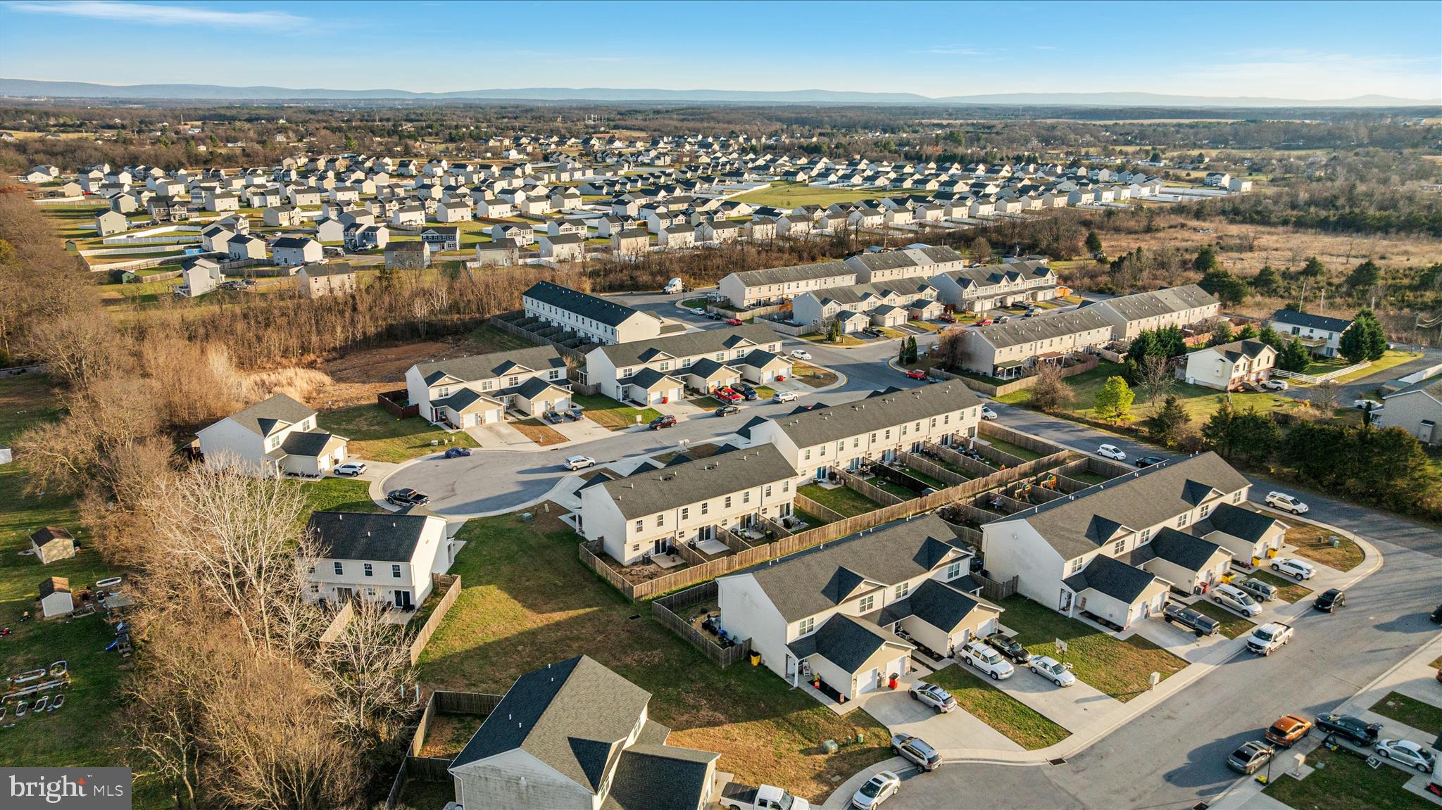 THE TOWNES OF RIDGEWAY - Residential