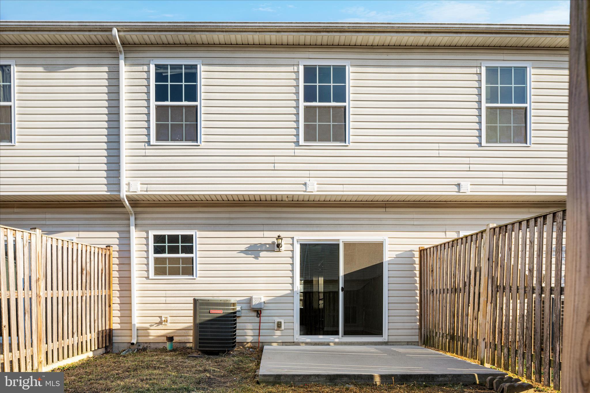 THE TOWNES OF RIDGEWAY - Residential