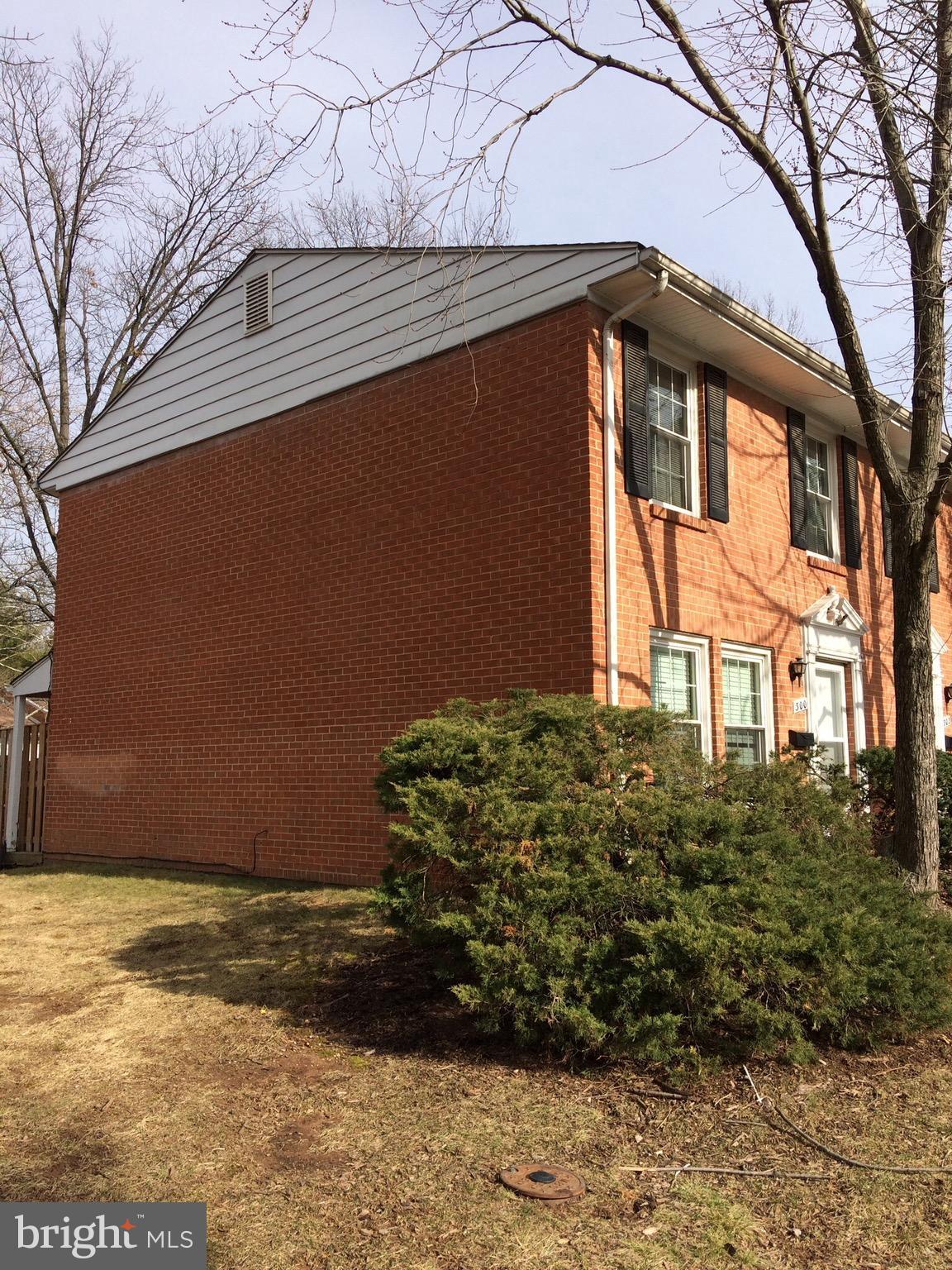 PEMBROOKE - Residential