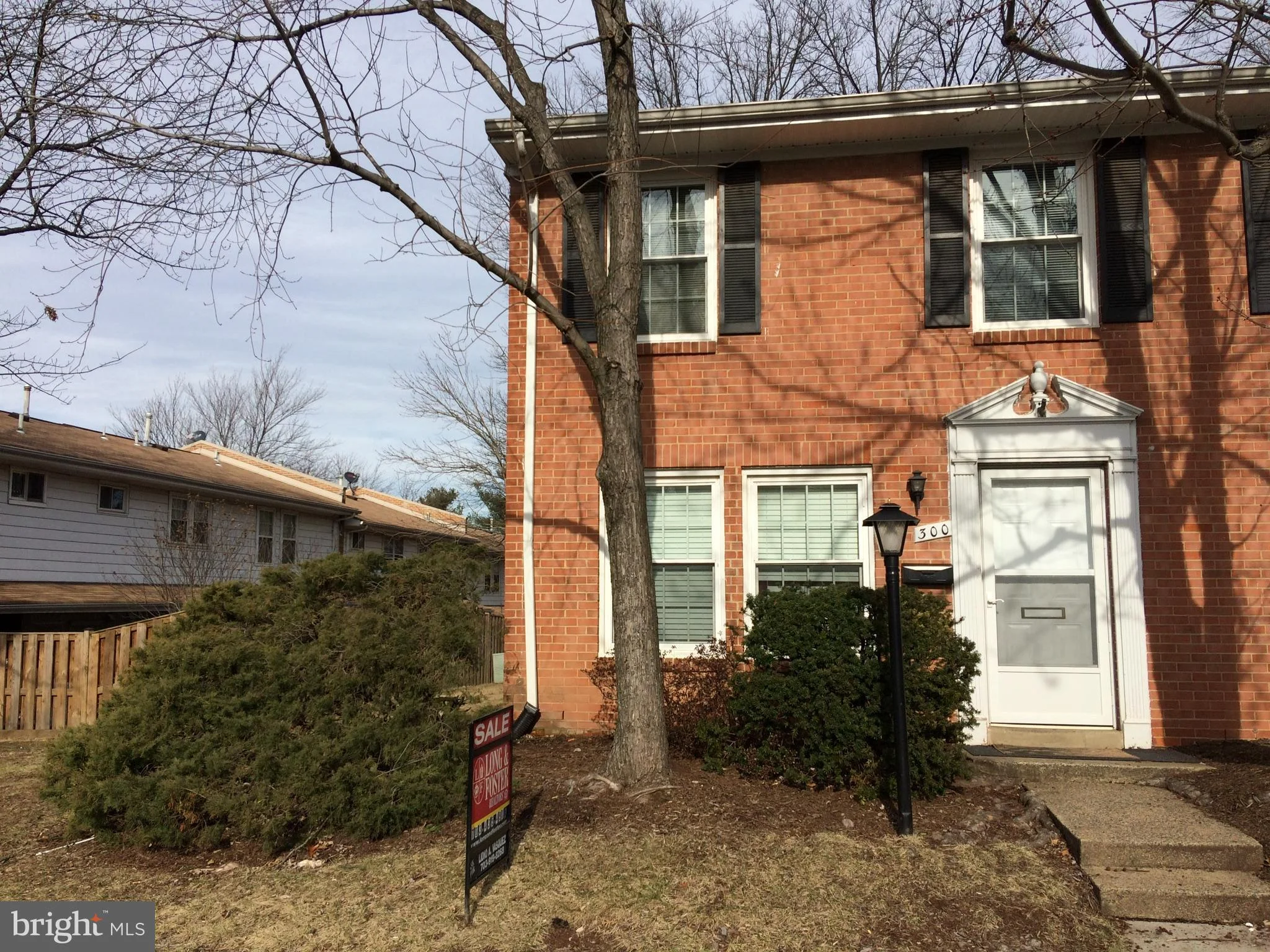 300 Dartmouth Drive E, Sterling, VA 20164