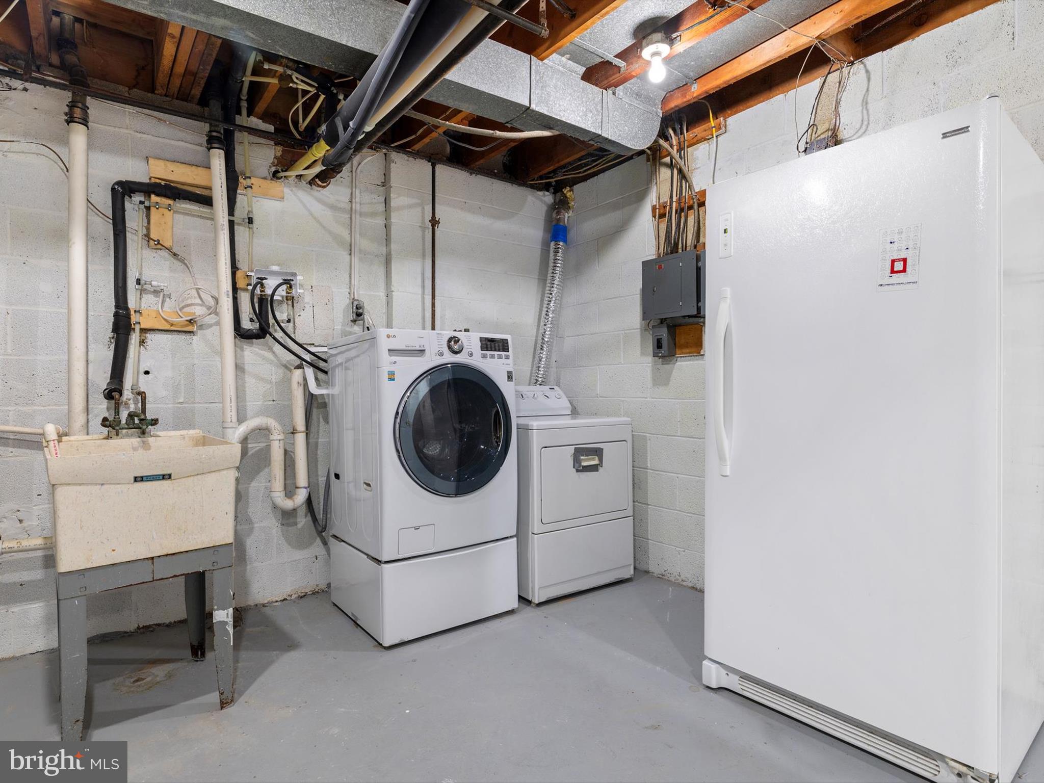 PLYMOUTH GARDENS - Residential