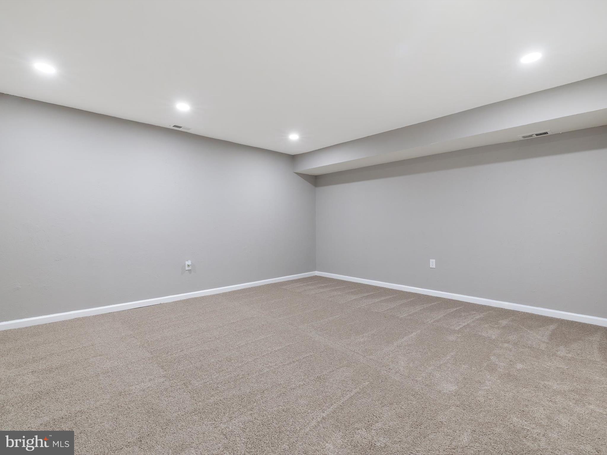 PLYMOUTH GARDENS - Residential