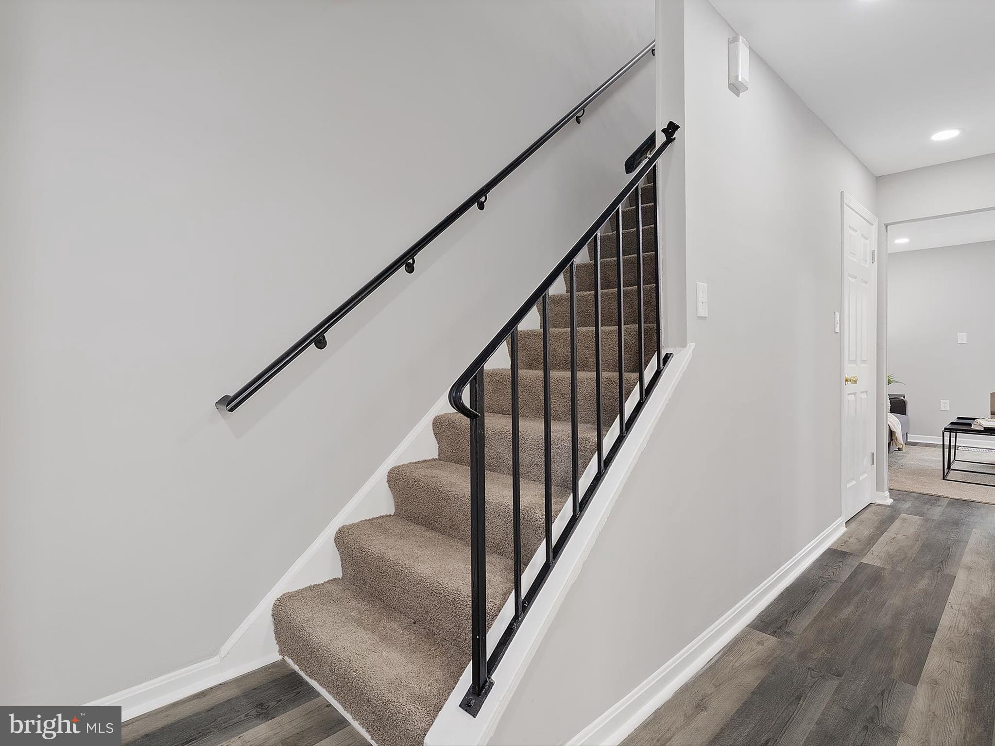 PLYMOUTH GARDENS - Residential