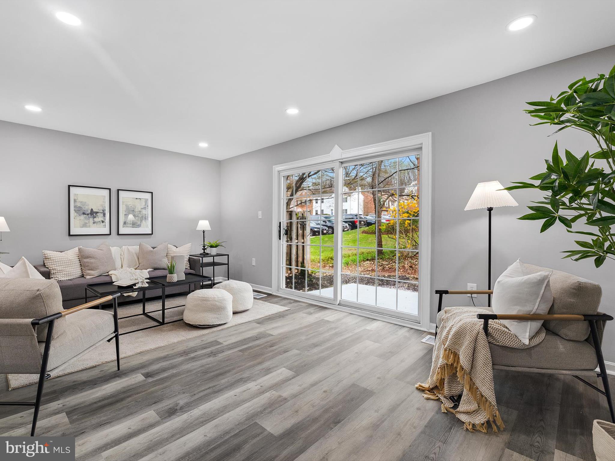 PLYMOUTH GARDENS - Residential