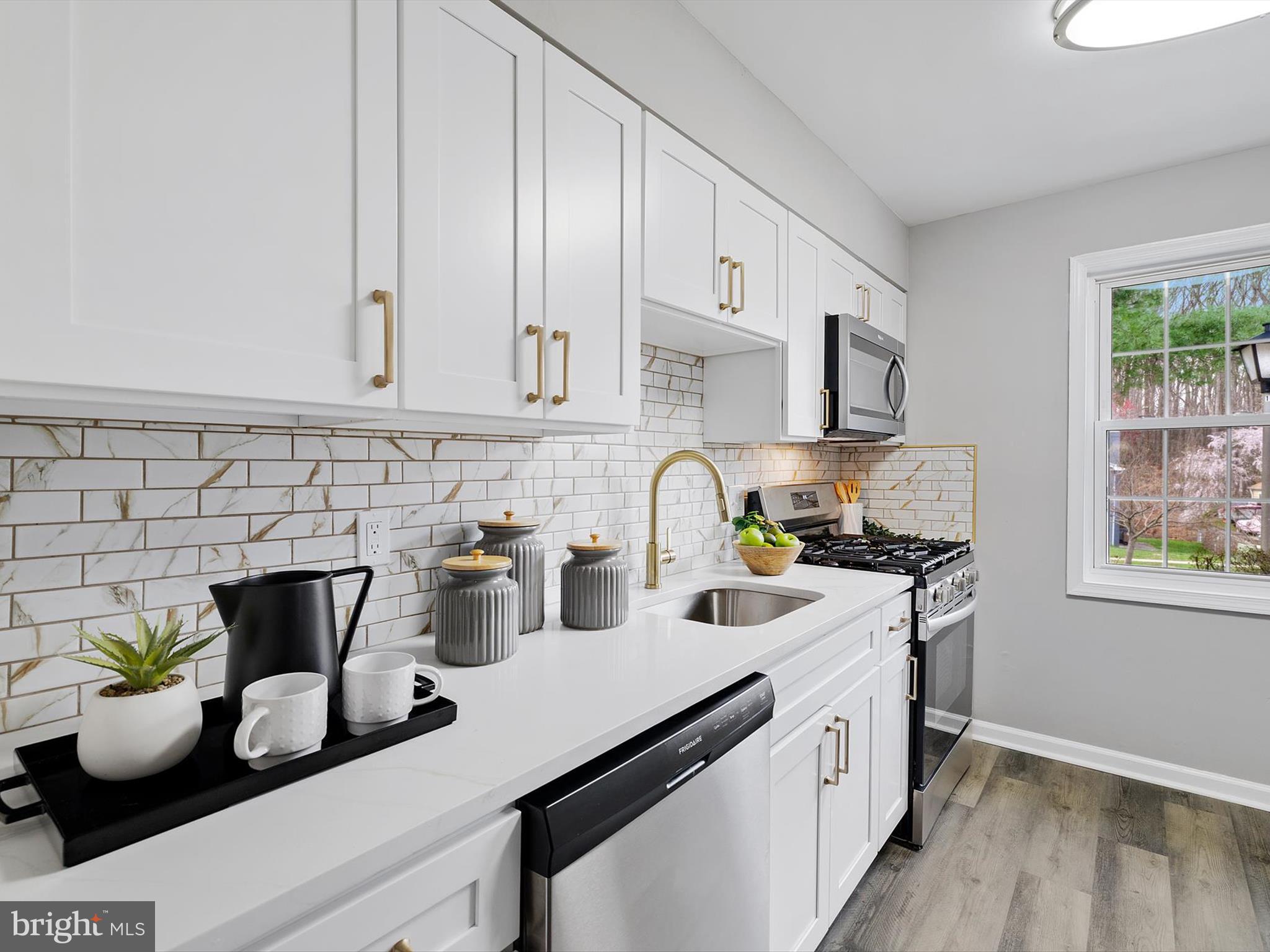 PLYMOUTH GARDENS - Residential