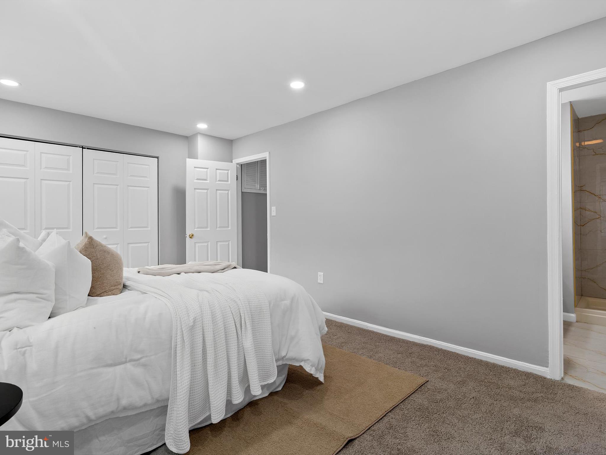 PLYMOUTH GARDENS - Residential