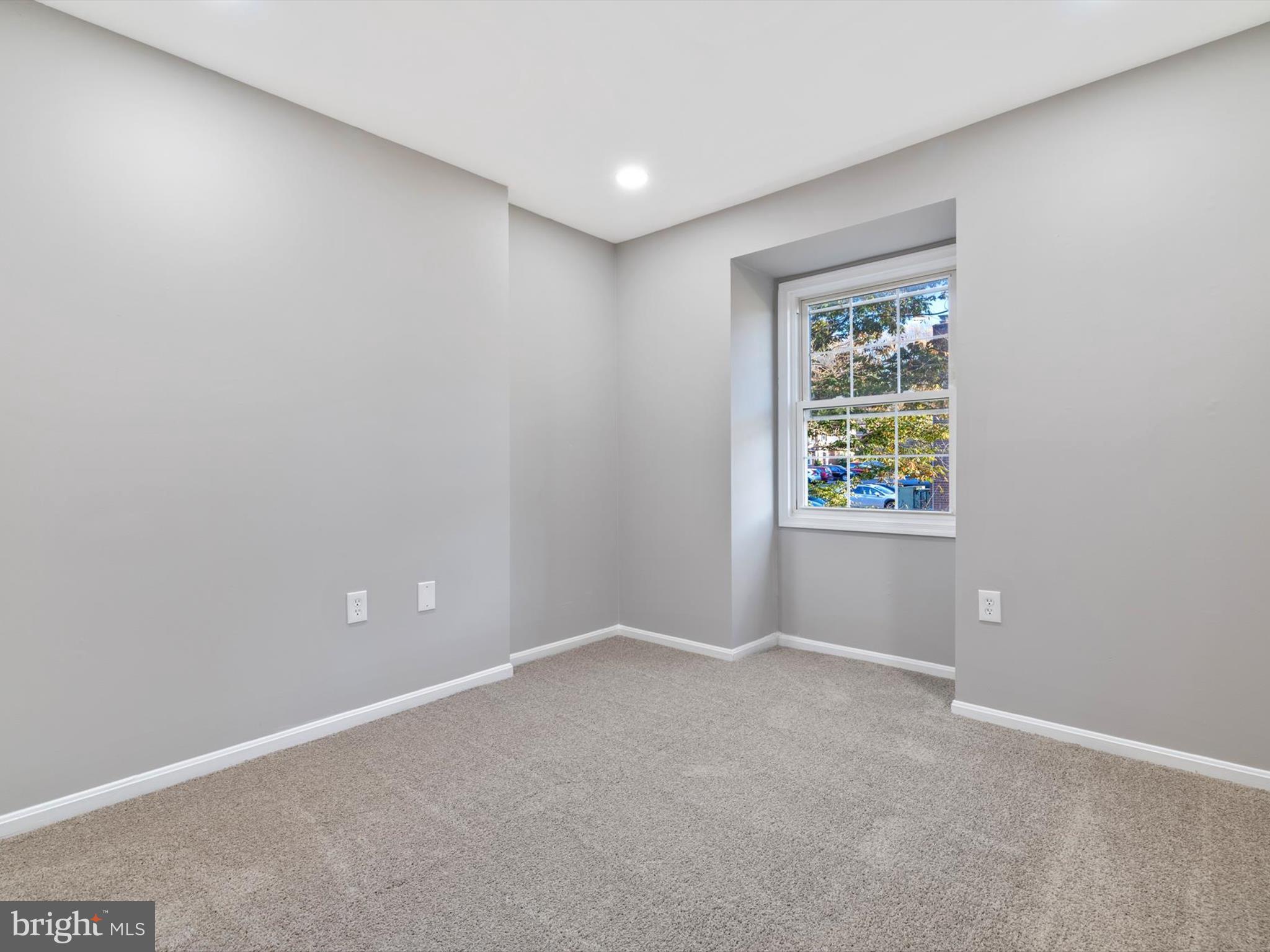 PLYMOUTH GARDENS - Residential