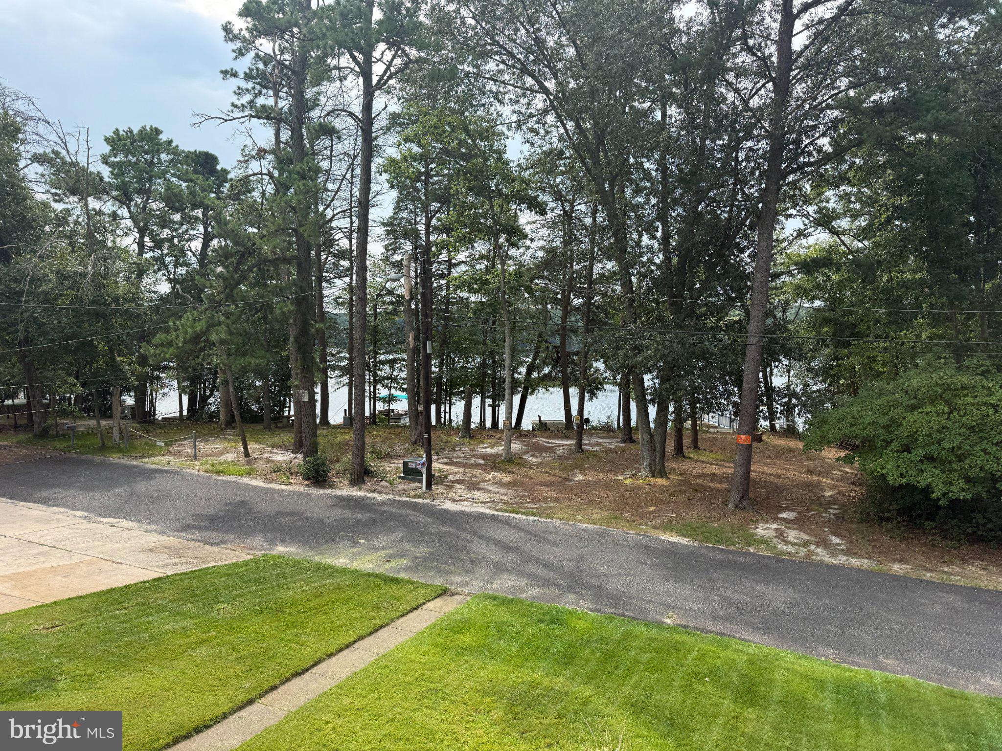 312 SW LAKESHORE DRIVE