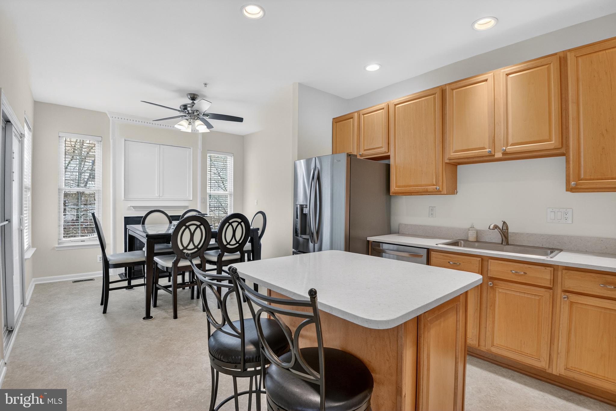 RIVER OAKS - Residential