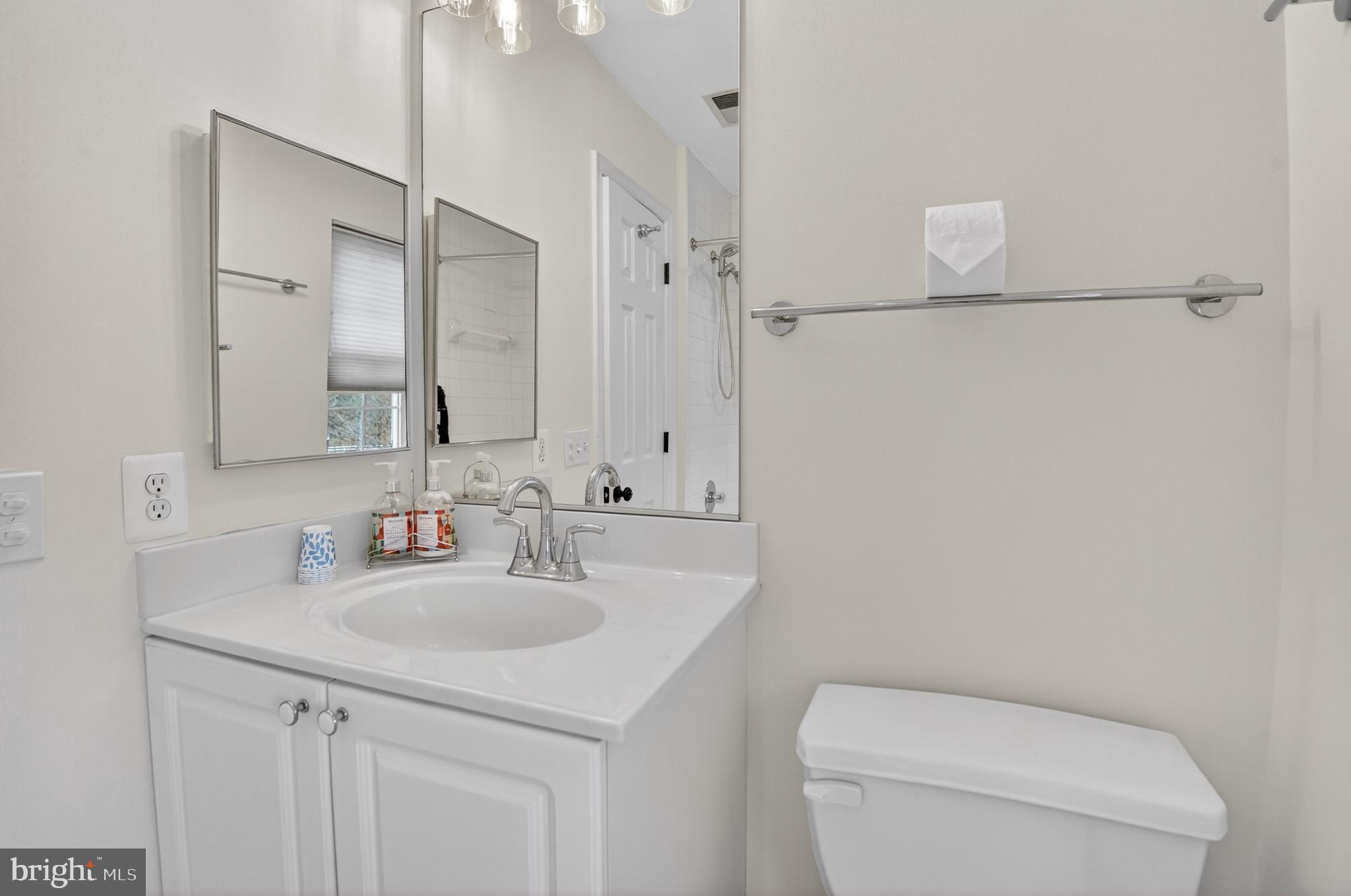 RIVER OAKS - Residential