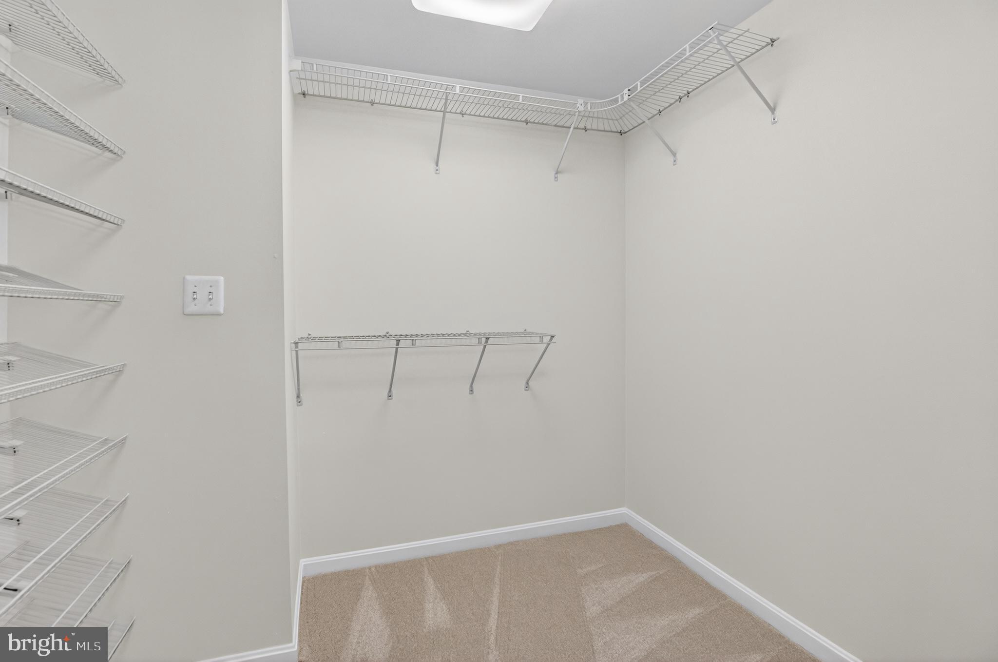 RIVER OAKS - Residential