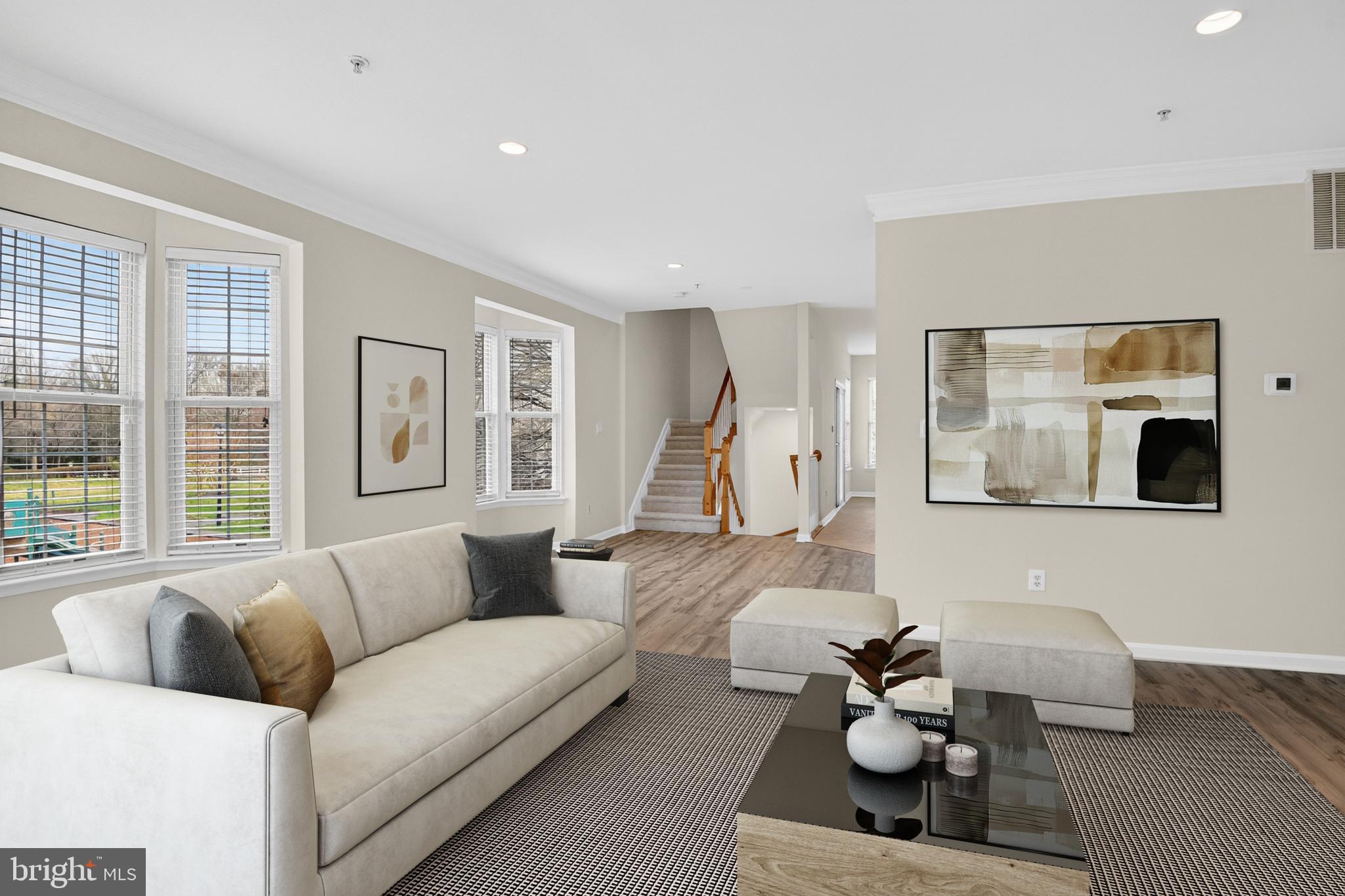 RIVER OAKS - Residential