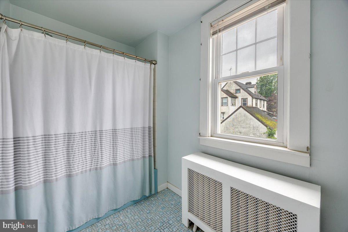 DREXEL PLAZA - Residential