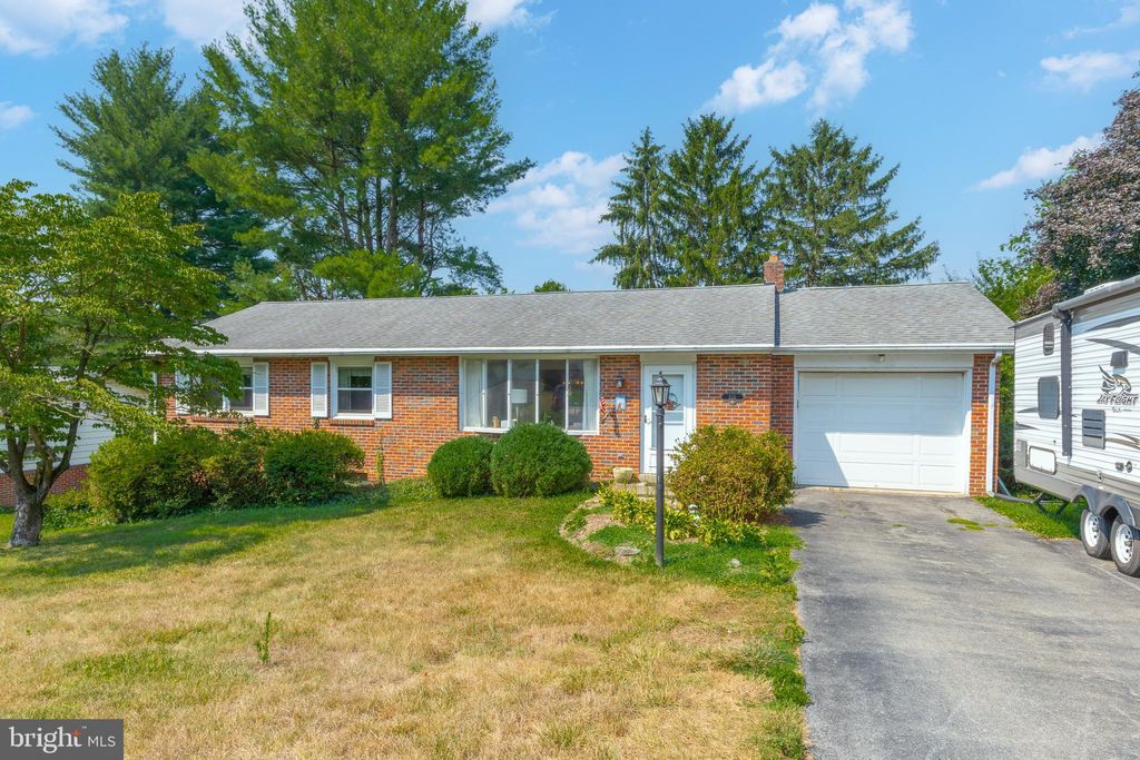Photo of 510 Brandywine Road, Lancaster, PA 17603 (MLS # PALA2054160)
