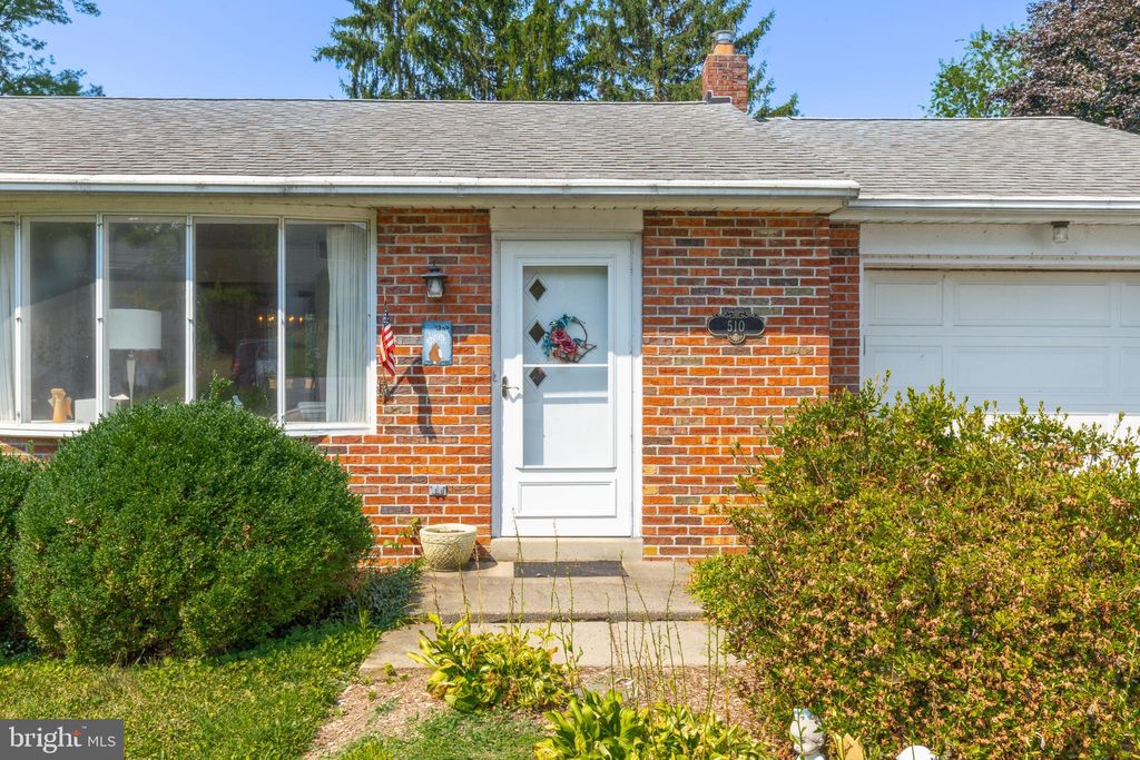 Photo of 510 Brandywine Road, Lancaster, PA 17603 (MLS # PALA2054160)