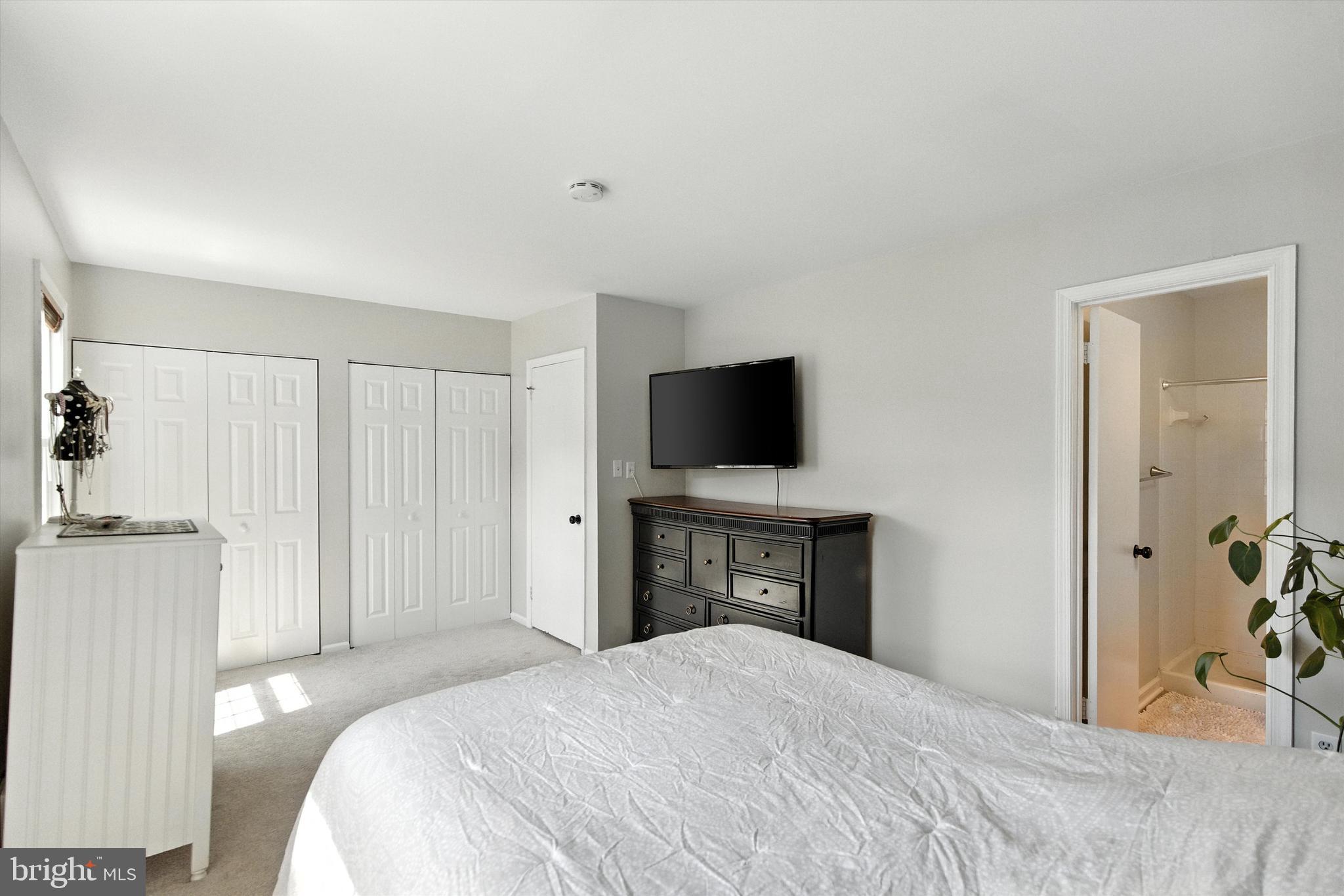 CROFTON MEWS CONDO - Residential