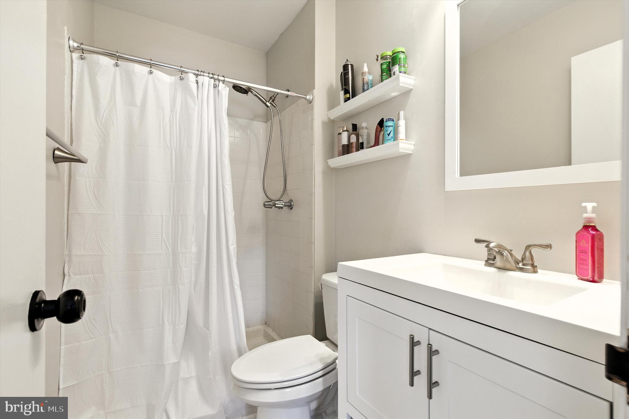 CROFTON MEWS CONDO - Residential