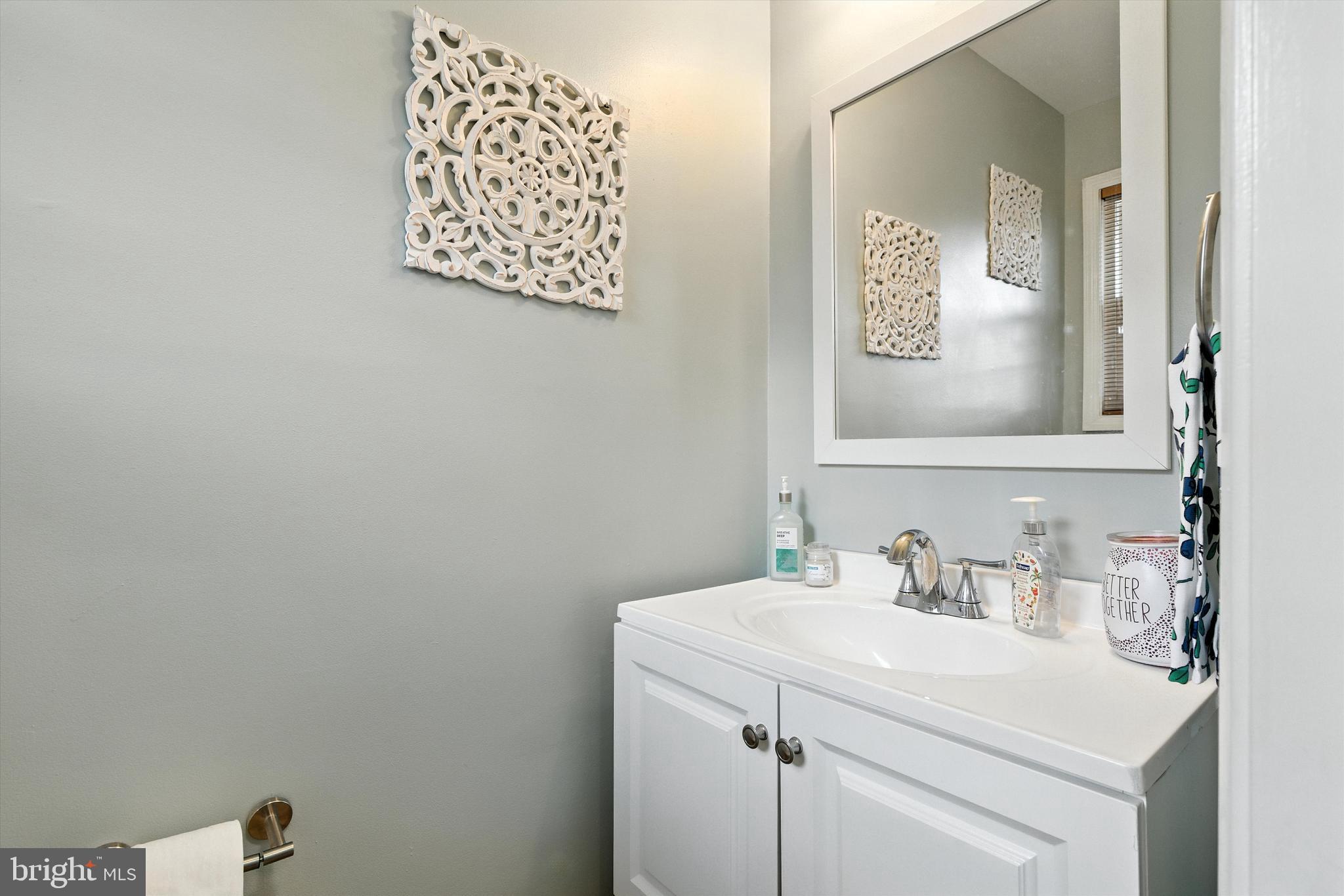 CROFTON MEWS CONDO - Residential