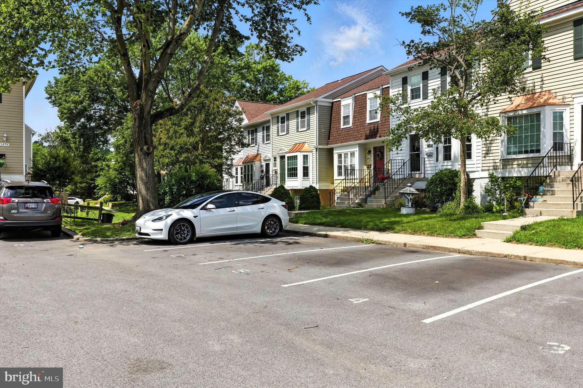 CROFTON MEWS CONDO - Residential