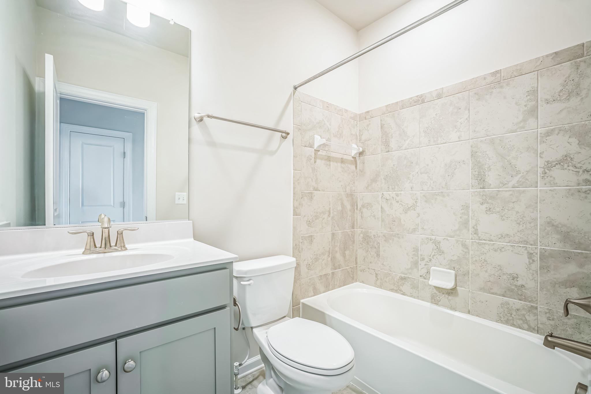 WESTSIDE AT SHADY GROVE METRO - Residential