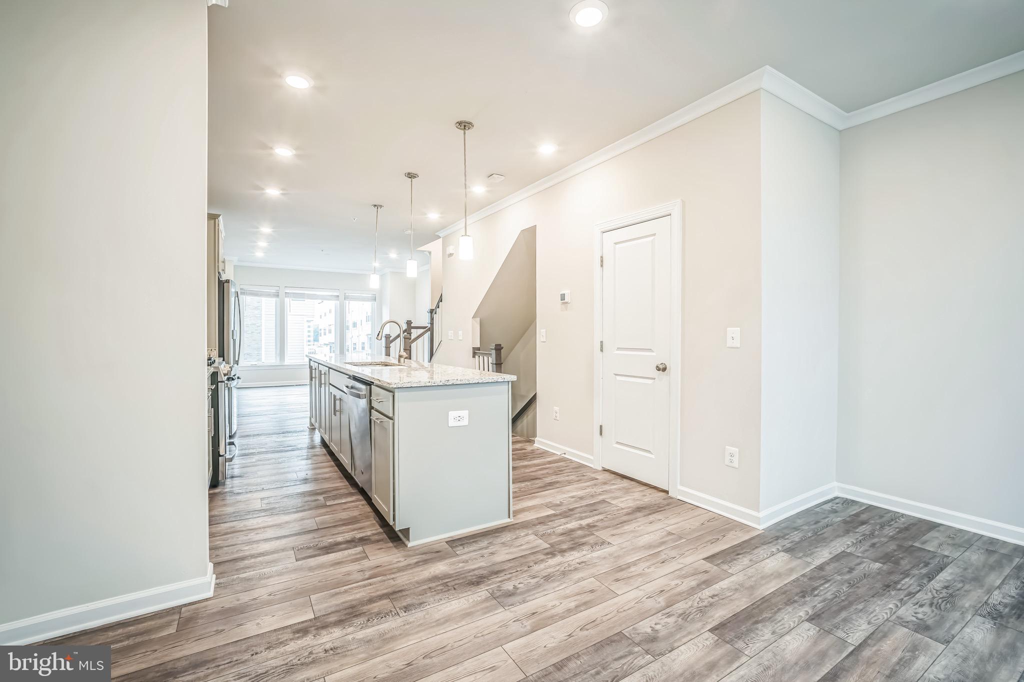 WESTSIDE AT SHADY GROVE METRO - Residential