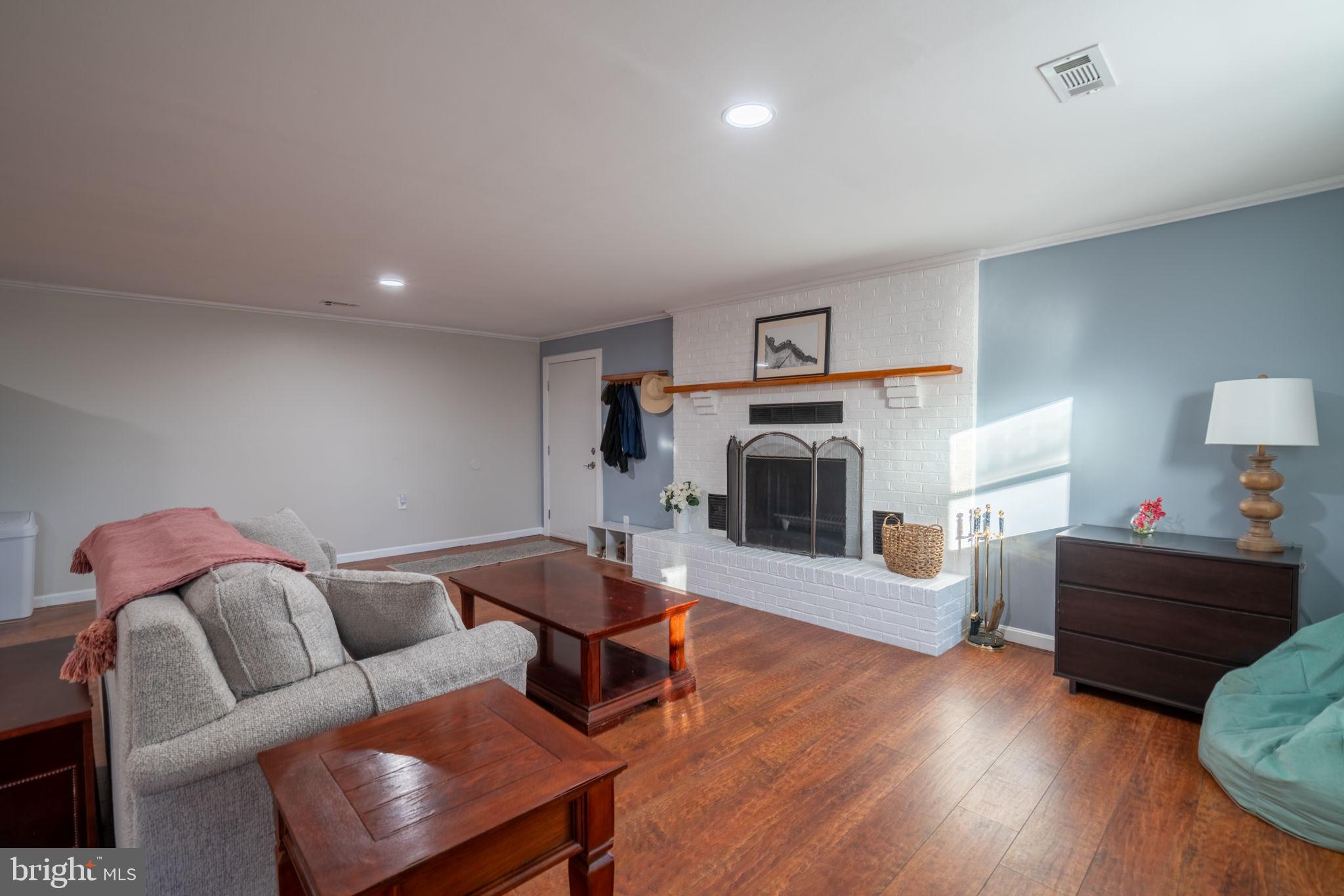 MARSHALL ESTATES - Residential