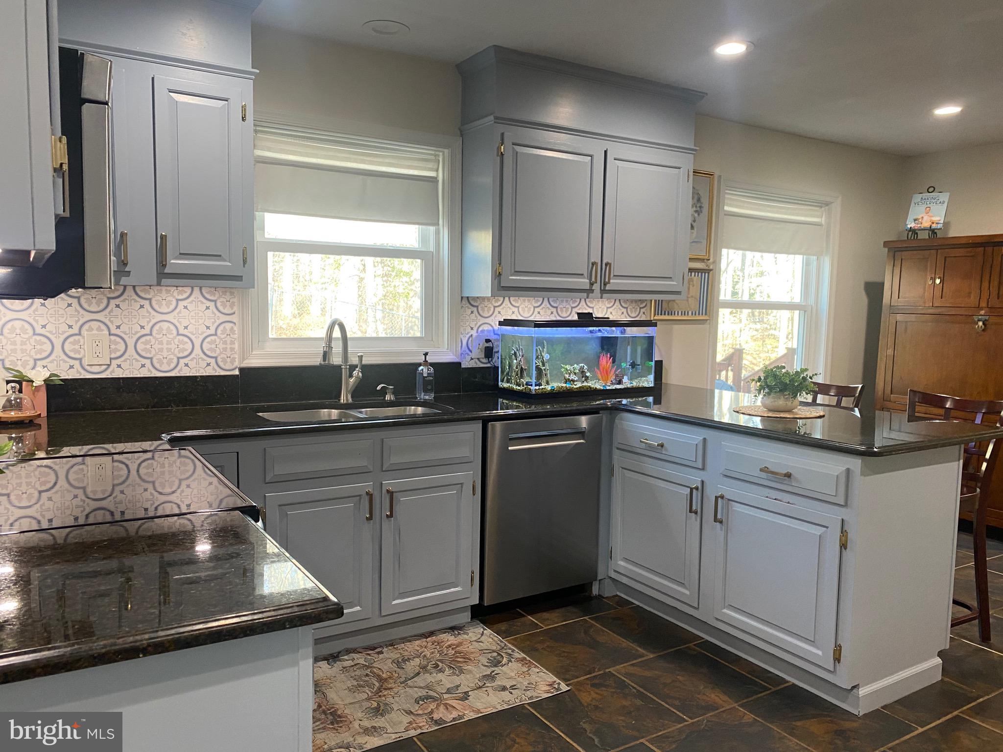 MARSHALL ESTATES - Residential