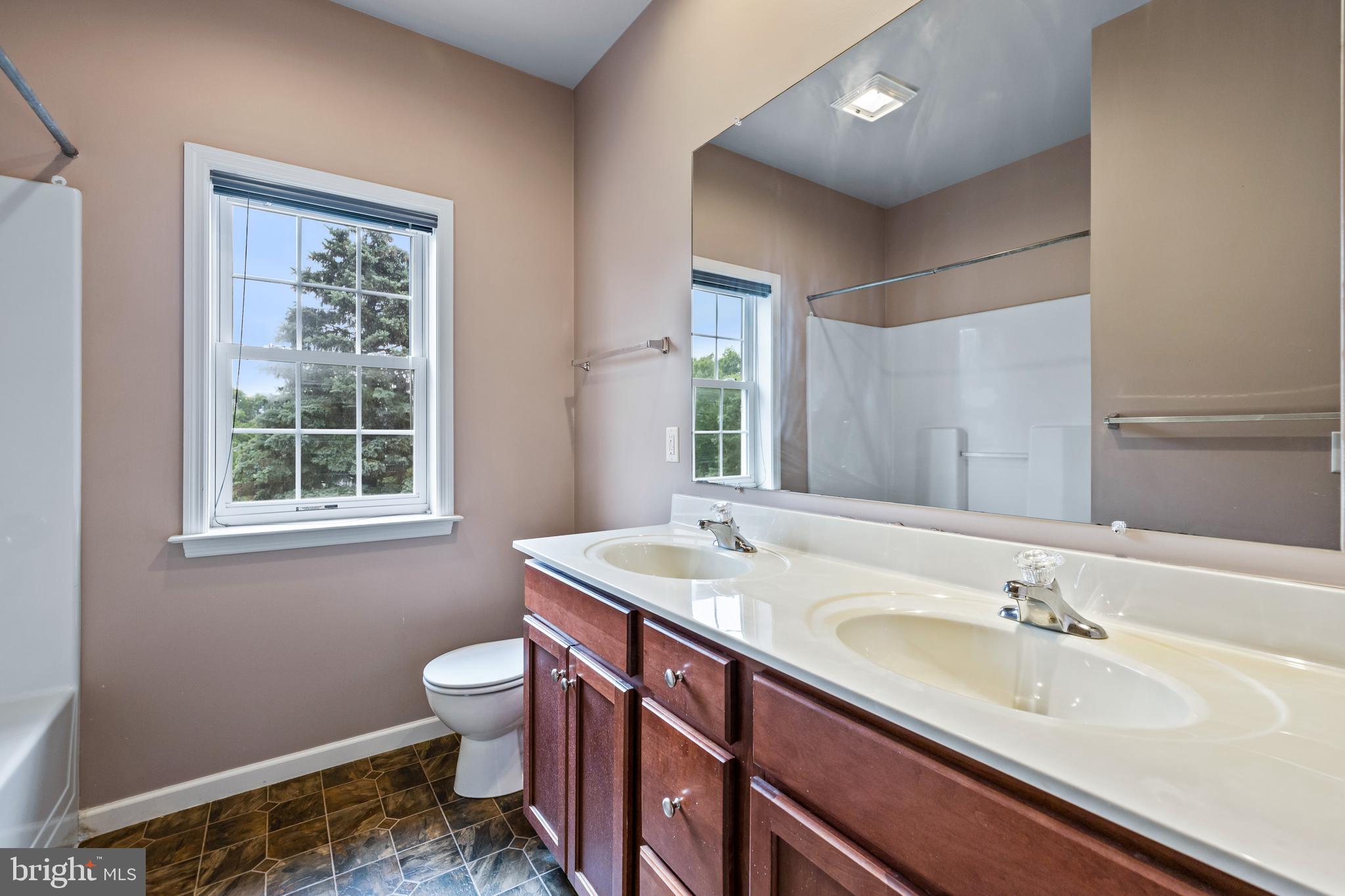 THE LAKES AT DONEGAL SPRINGS - Residential