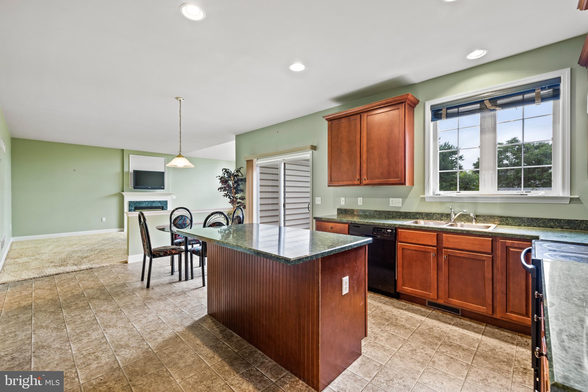 THE LAKES AT DONEGAL SPRINGS - Residential