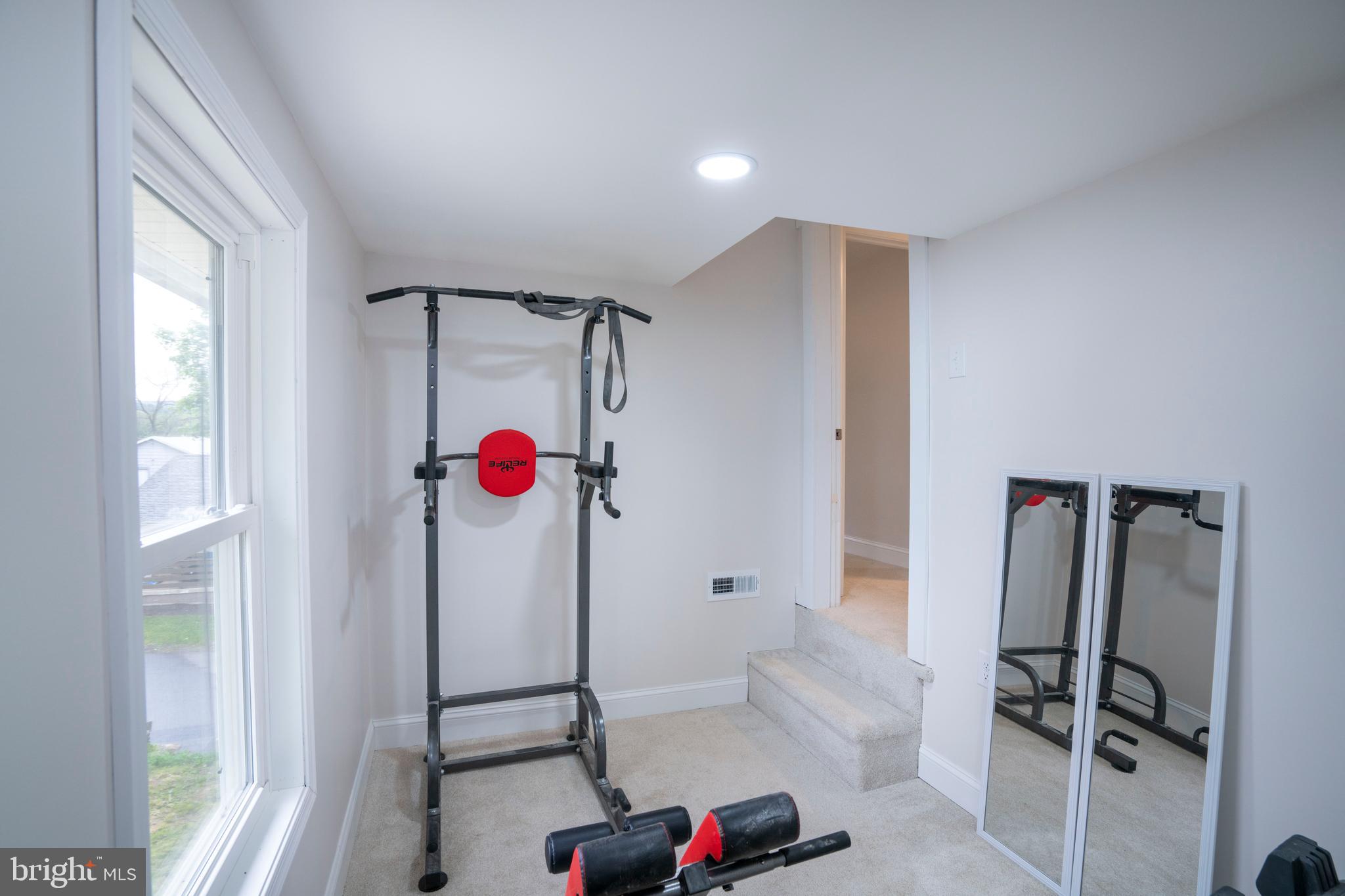 HALFMOON HILL - Residential