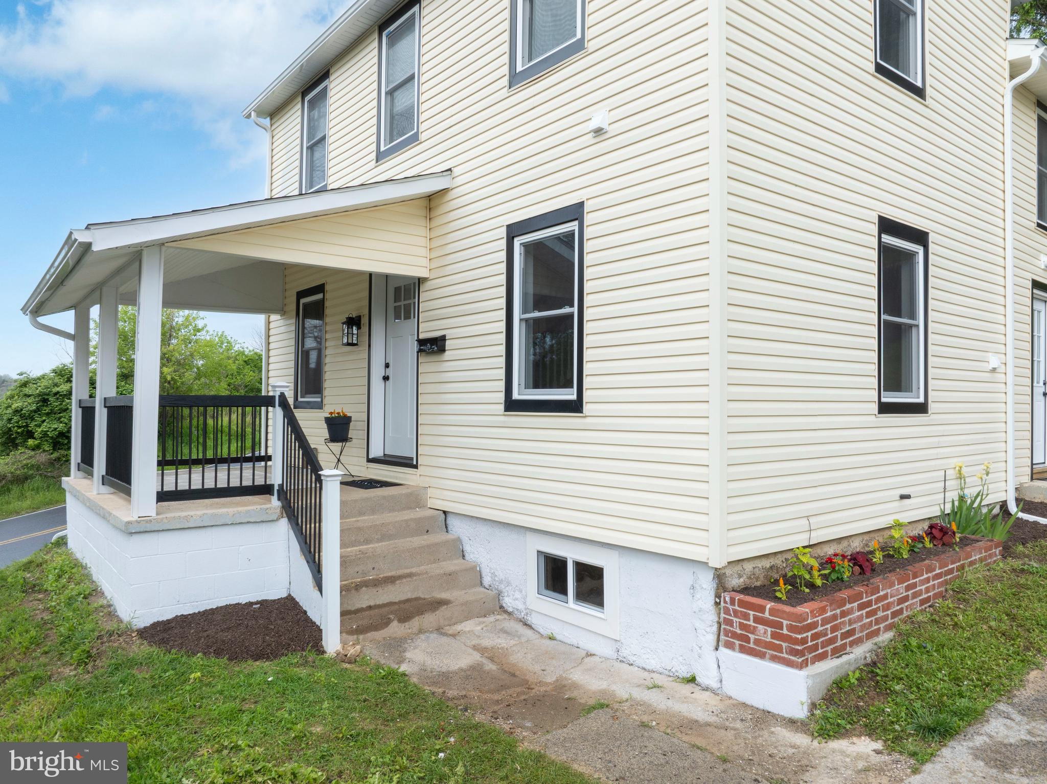 HALFMOON HILL - Residential