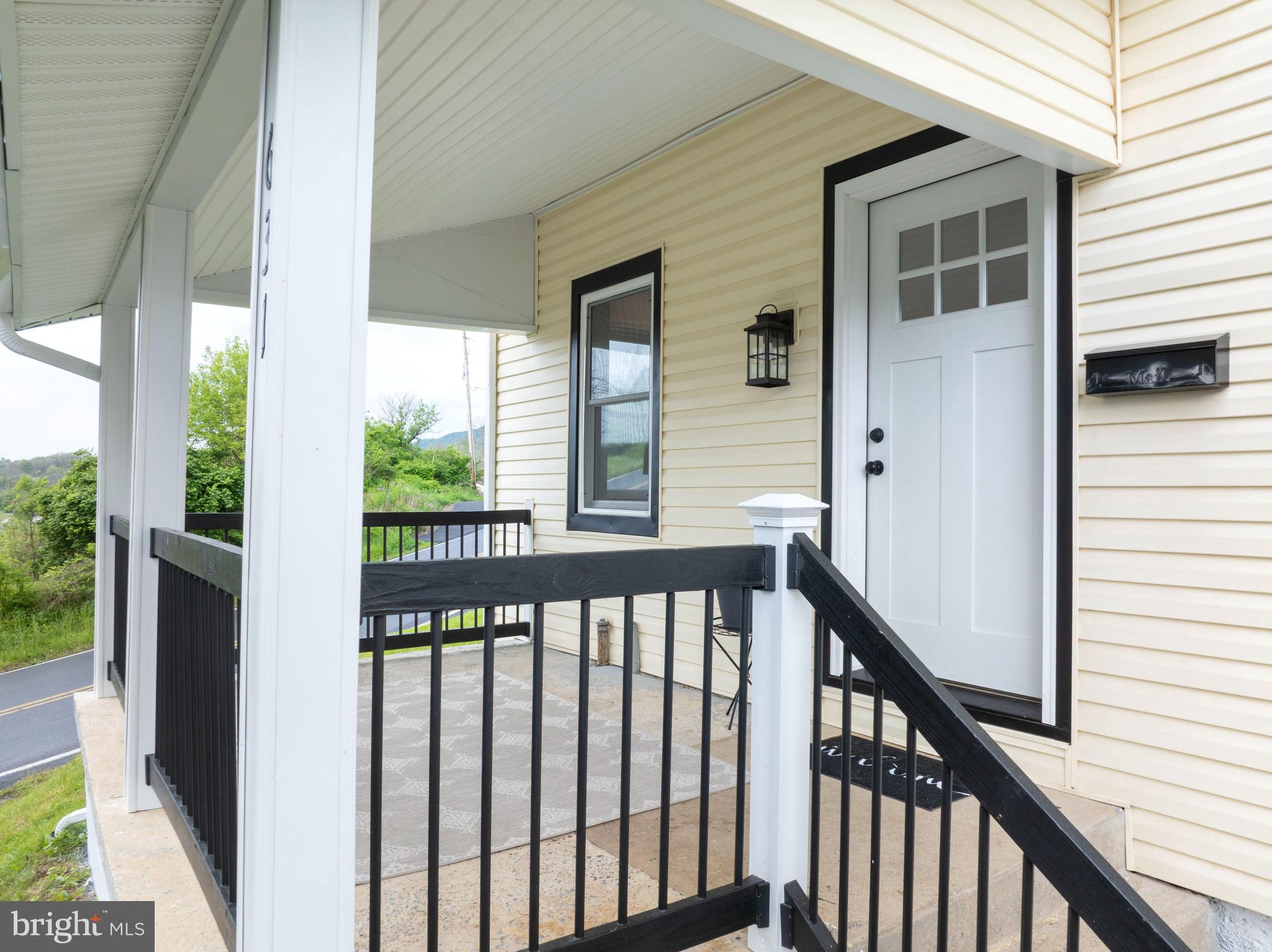 HALFMOON HILL - Residential