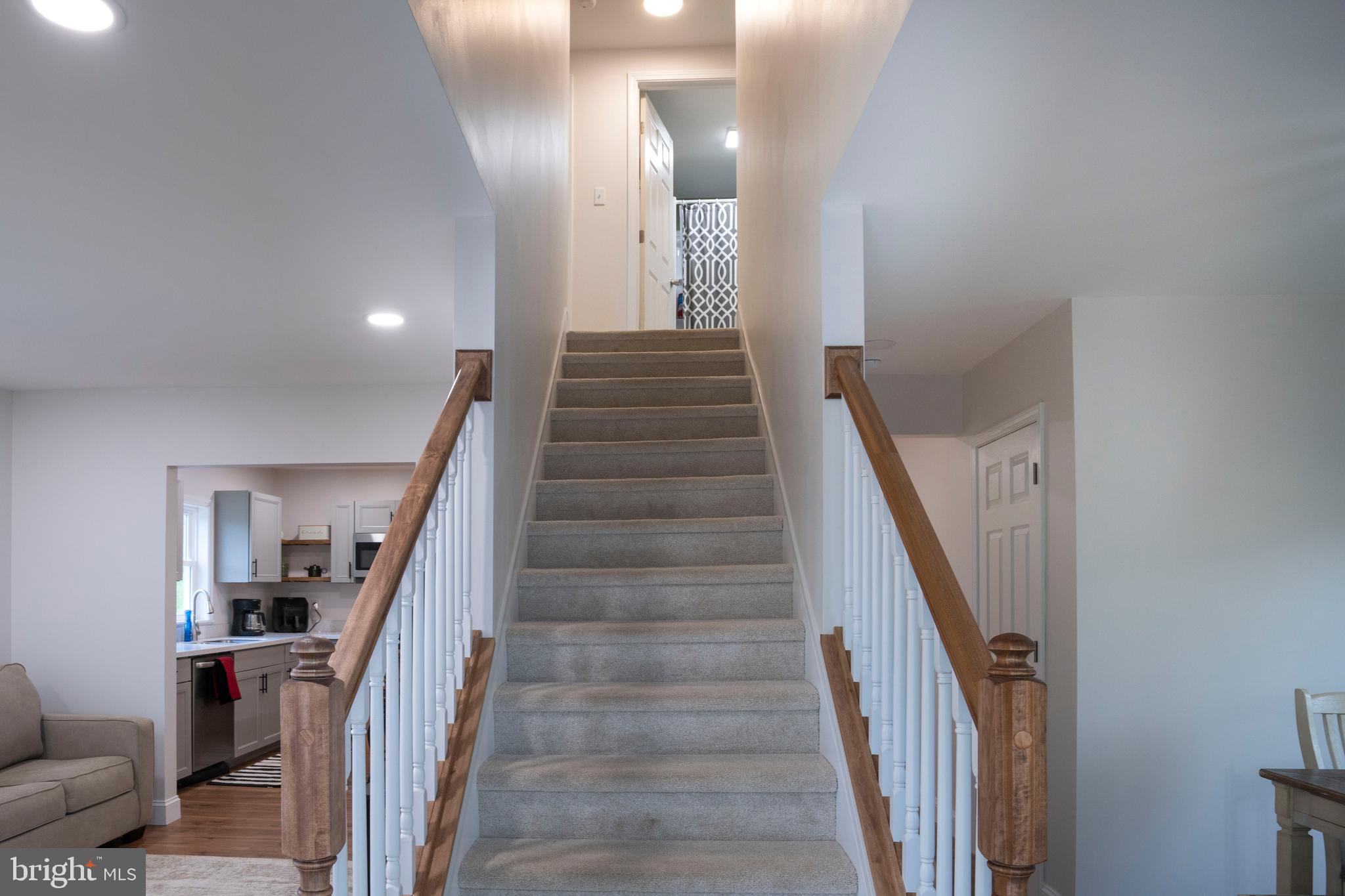 HALFMOON HILL - Residential