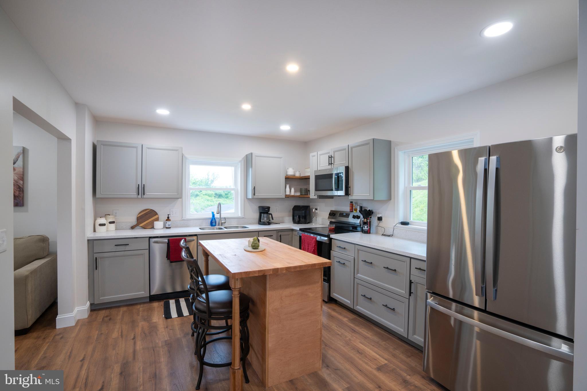 HALFMOON HILL - Residential