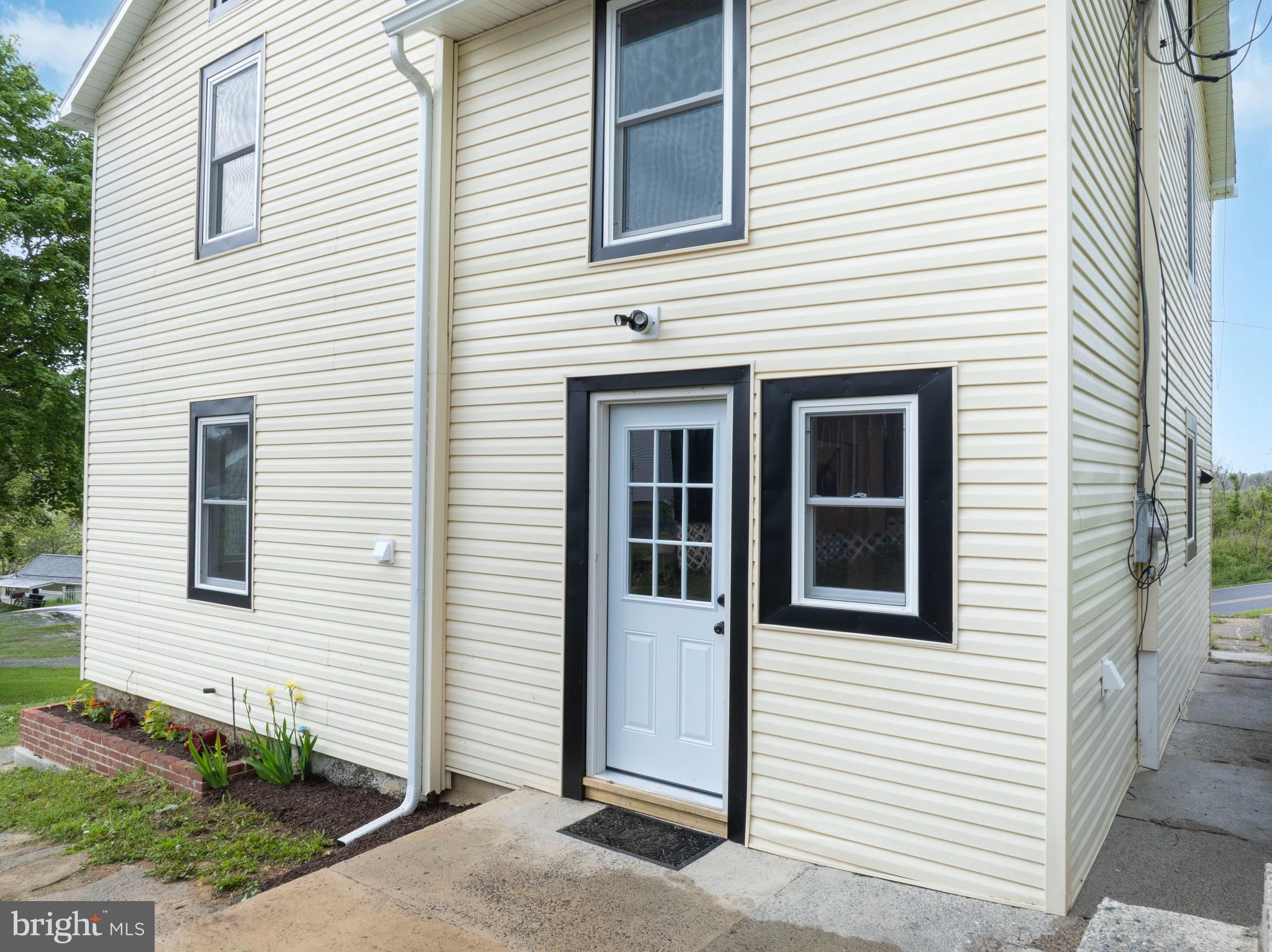 HALFMOON HILL - Residential
