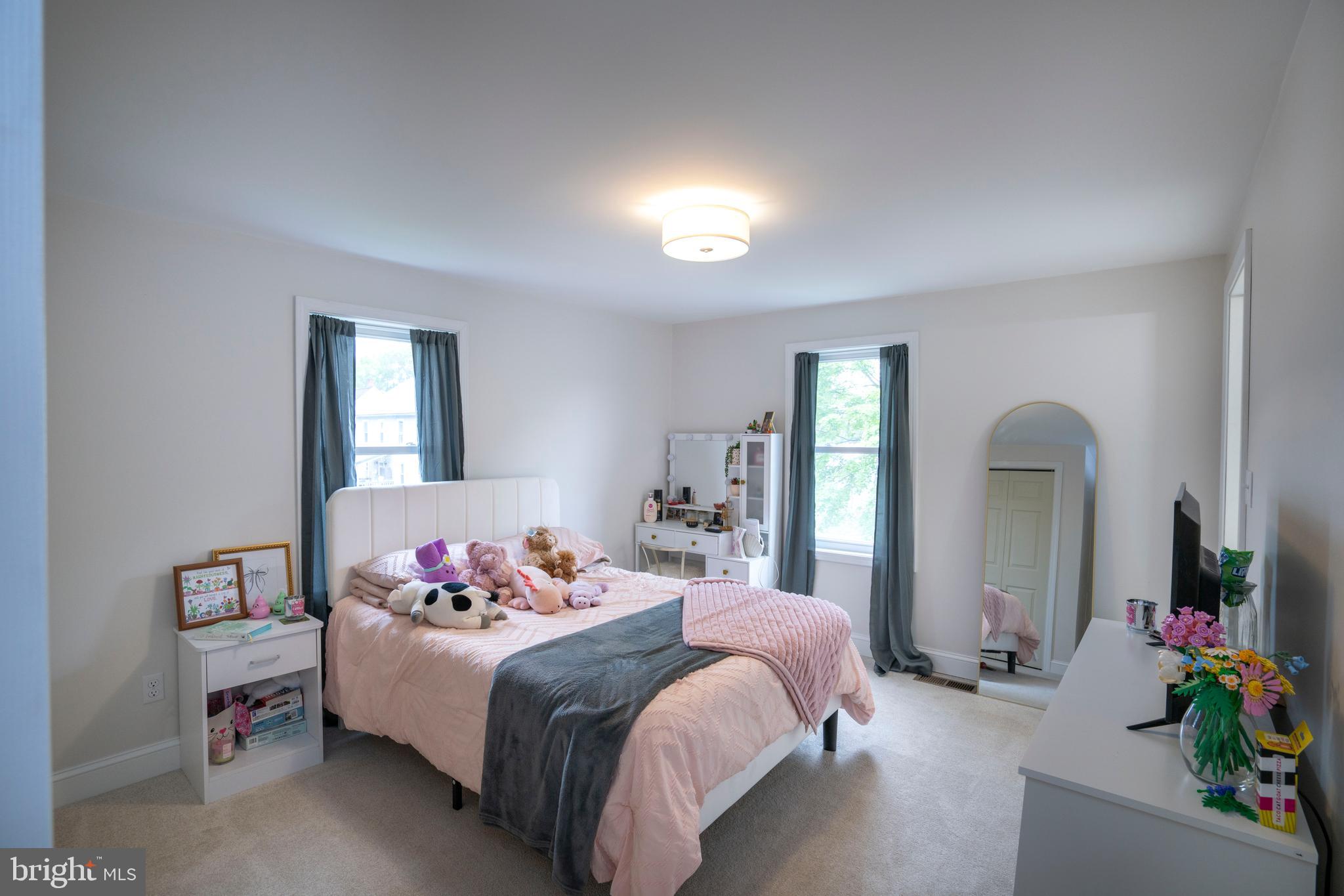 HALFMOON HILL - Residential