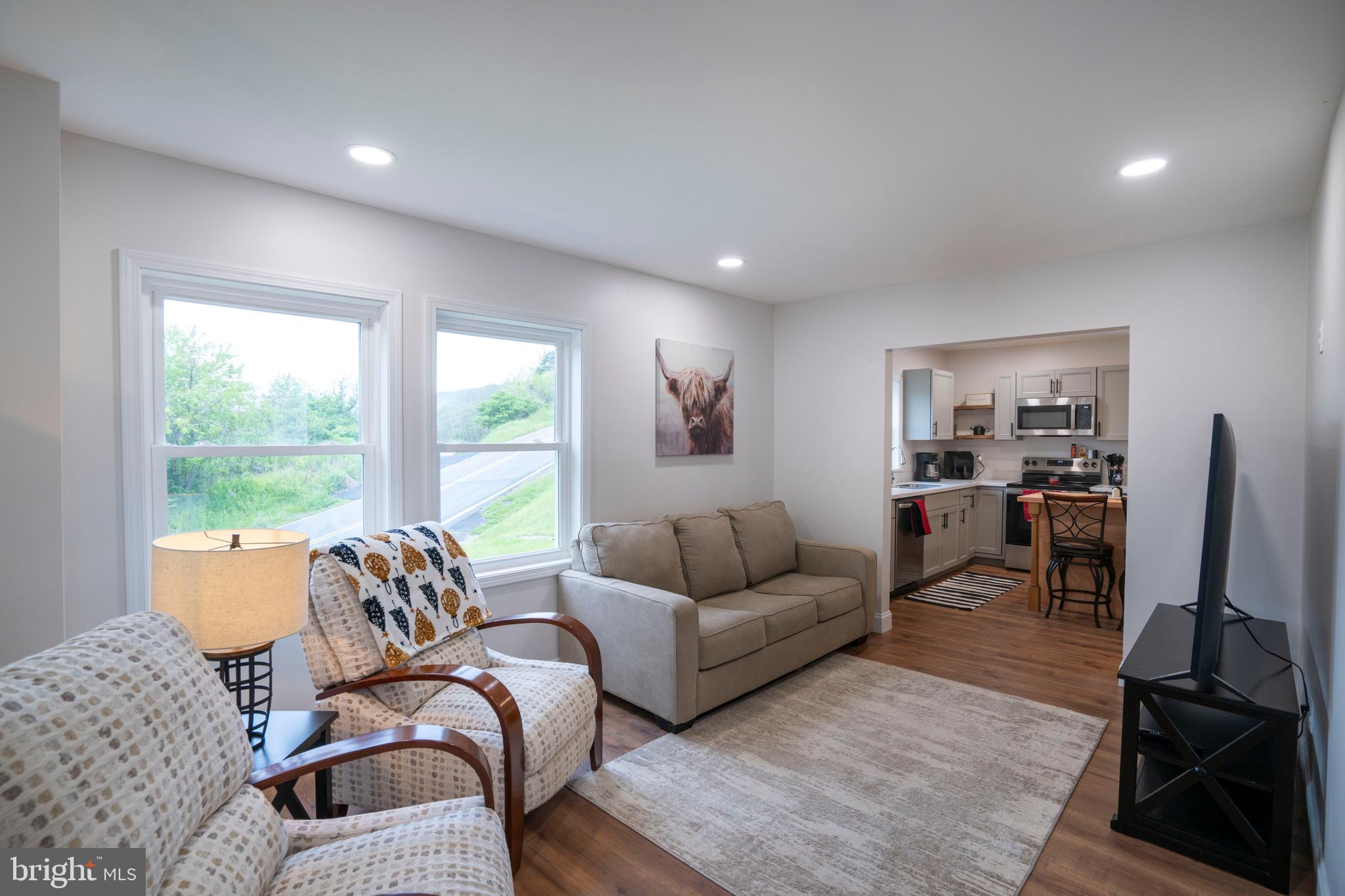 HALFMOON HILL - Residential