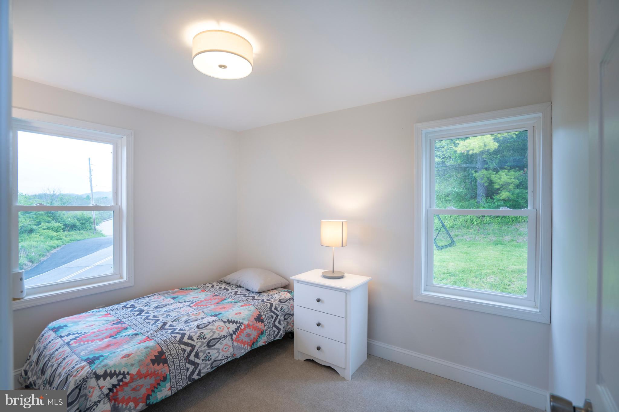 HALFMOON HILL - Residential