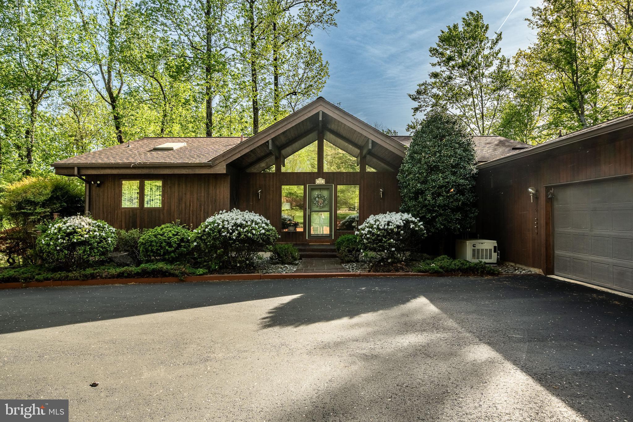 12 BONNIE LANE