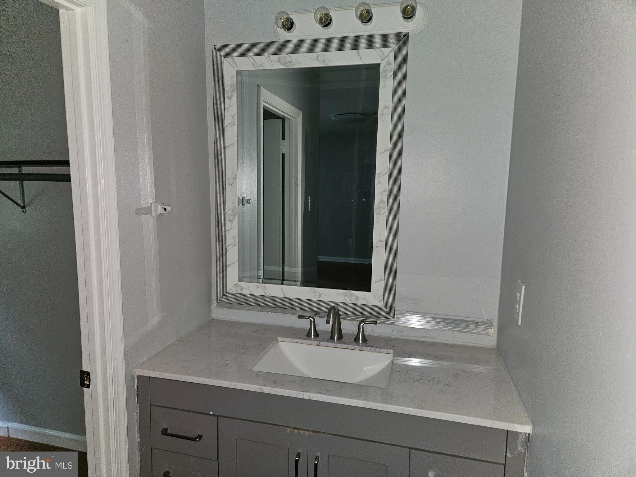 WOODLYN CROSSING - Residential Lease