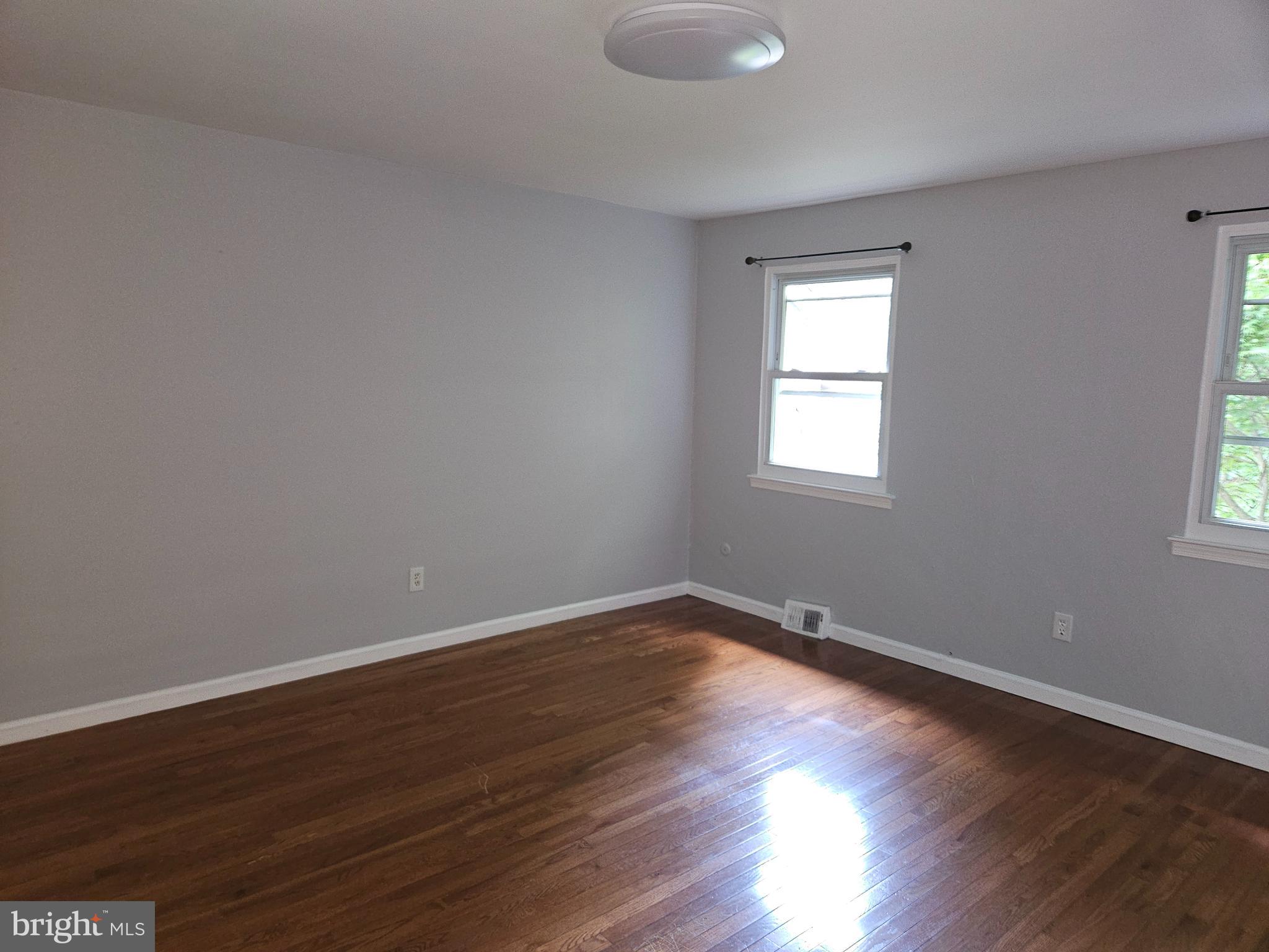 WOODLYN CROSSING - Residential Lease