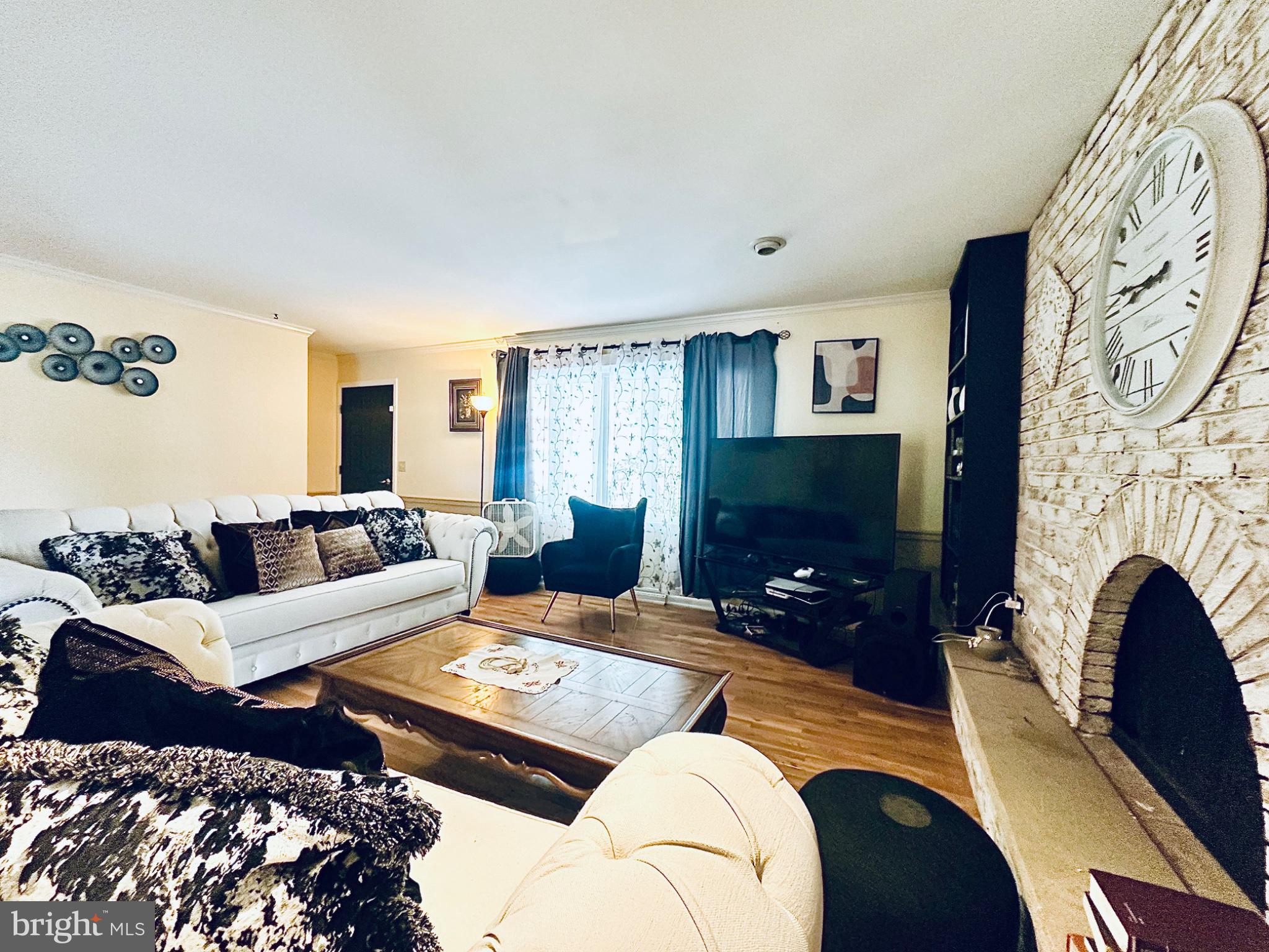 922 DOLLY TERRACE