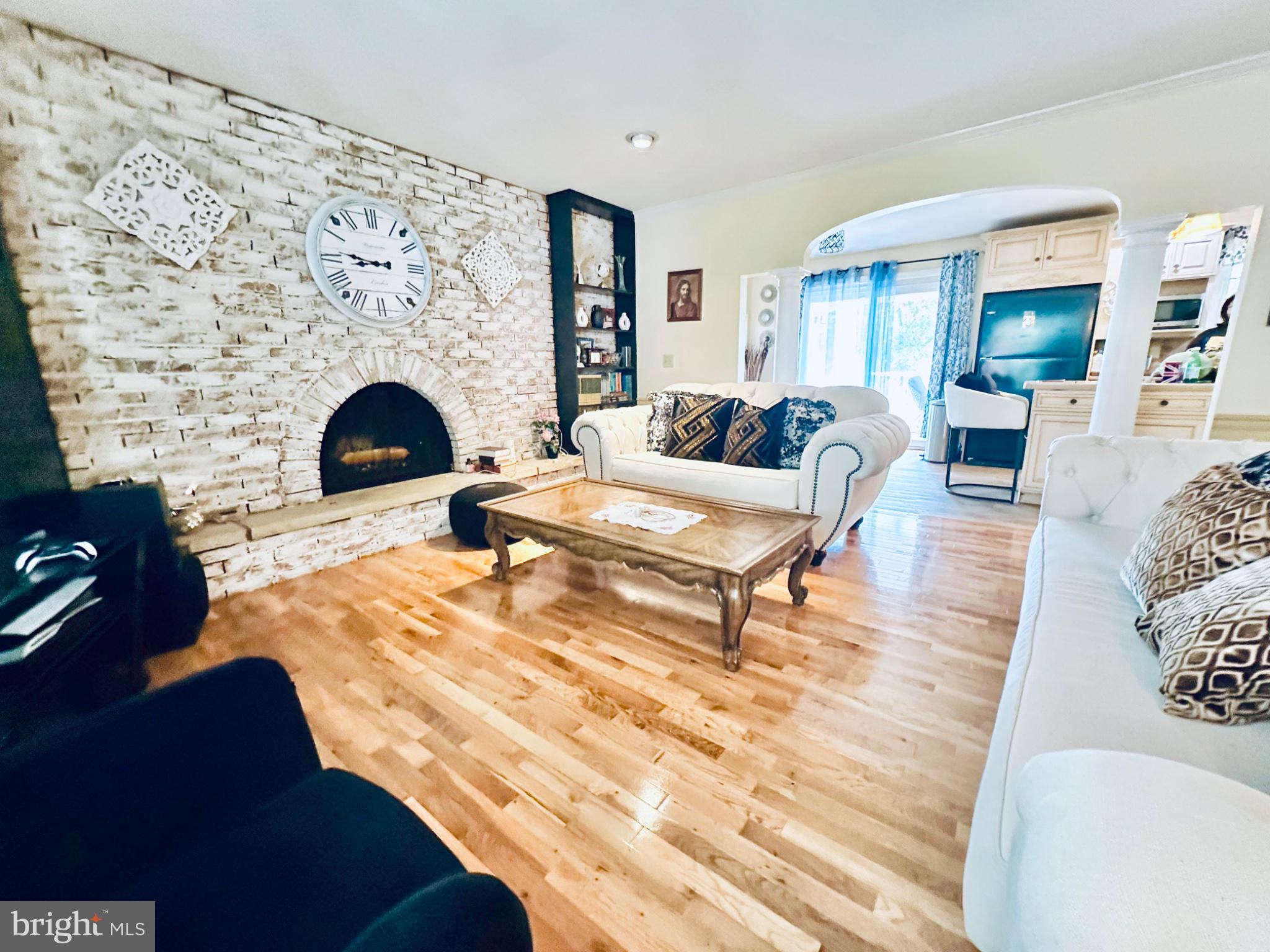 922 DOLLY TERRACE