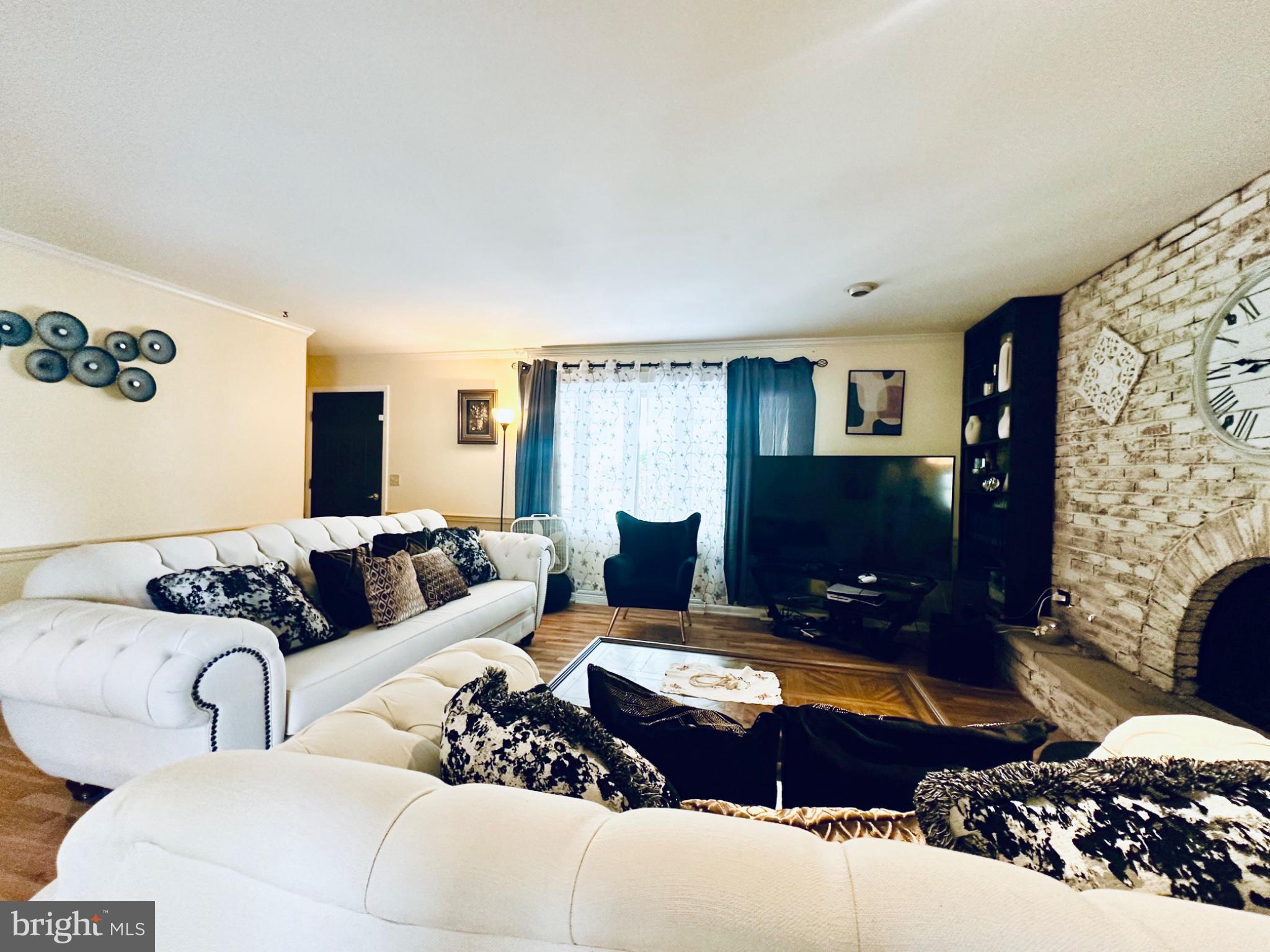 922 DOLLY TERRACE