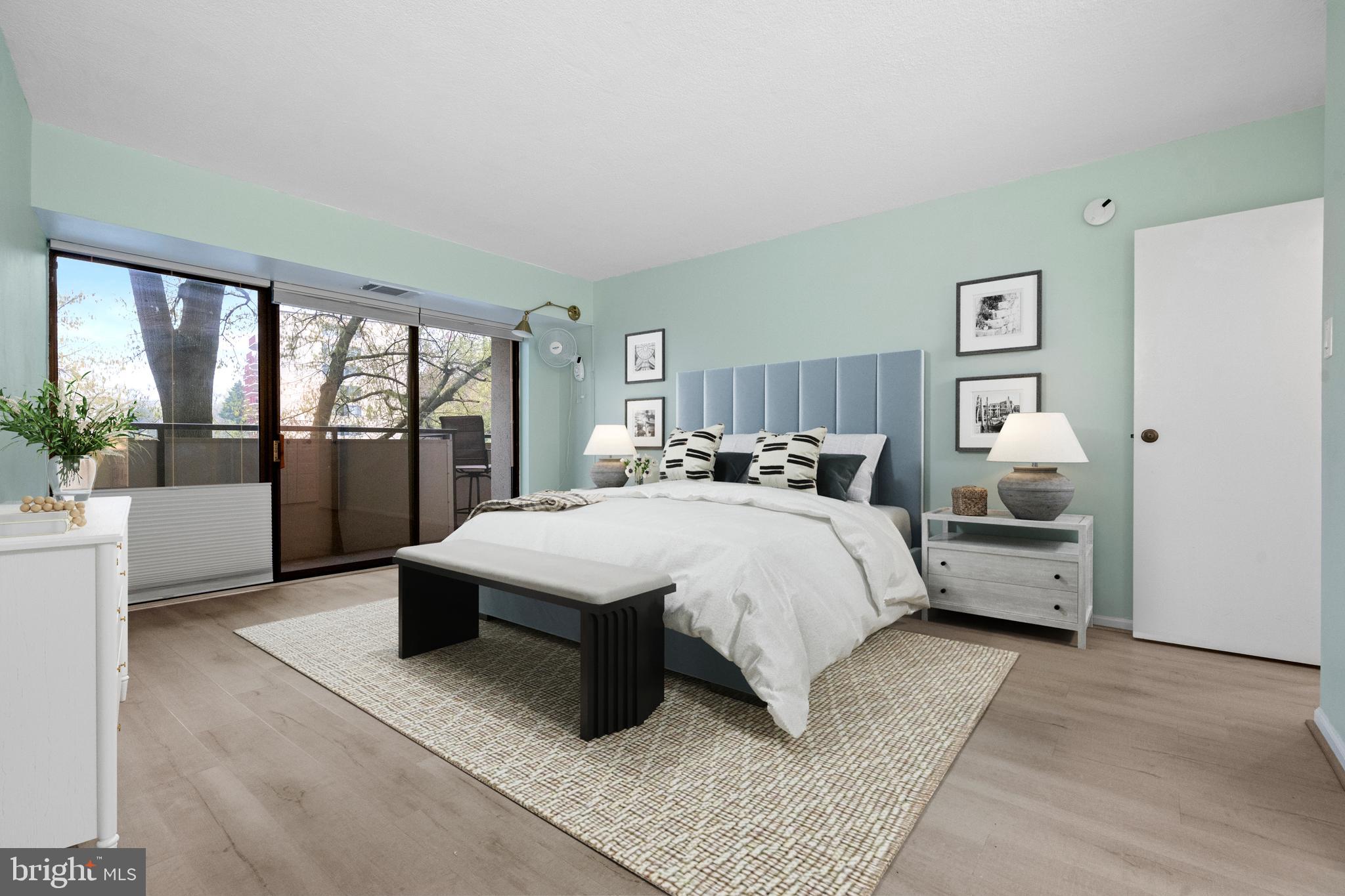 CARLYLE HOUSE - Residential