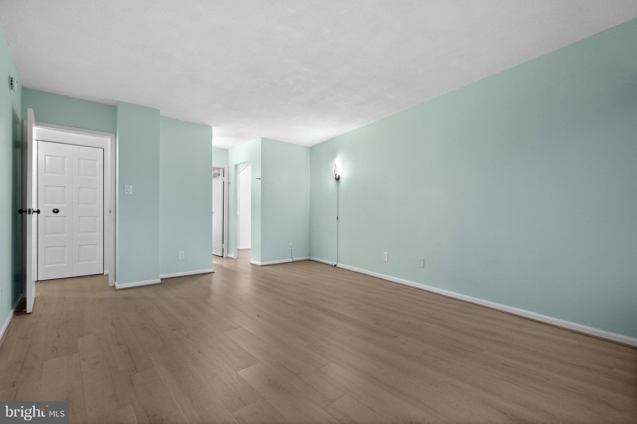 CARLYLE HOUSE - Residential