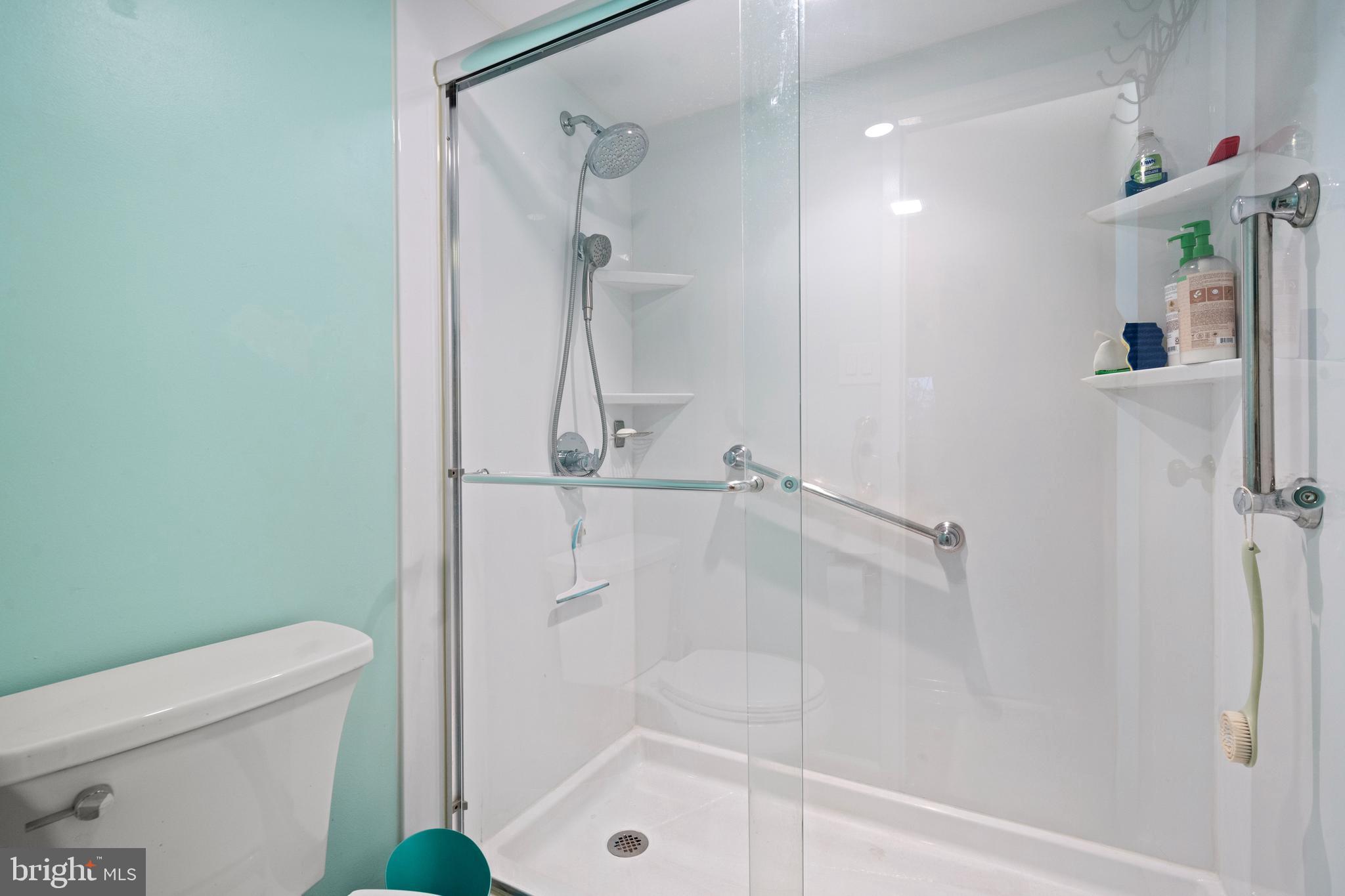 CARLYLE HOUSE - Residential