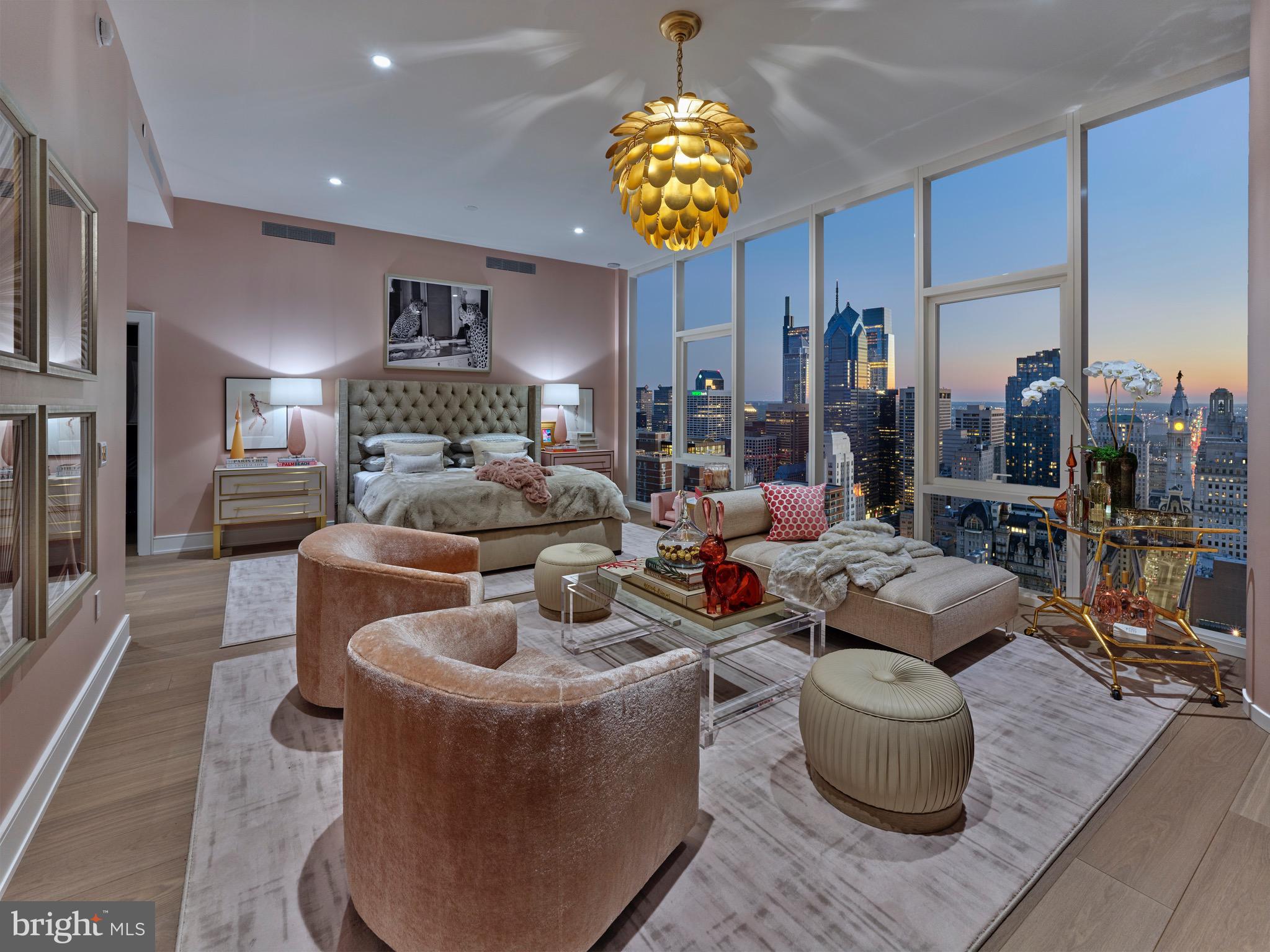 AVENUE OF THE ARTS - Residential