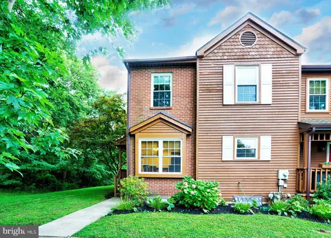 111 Honeylocust Court, Collegeville, PA MLS: PAMC2171510